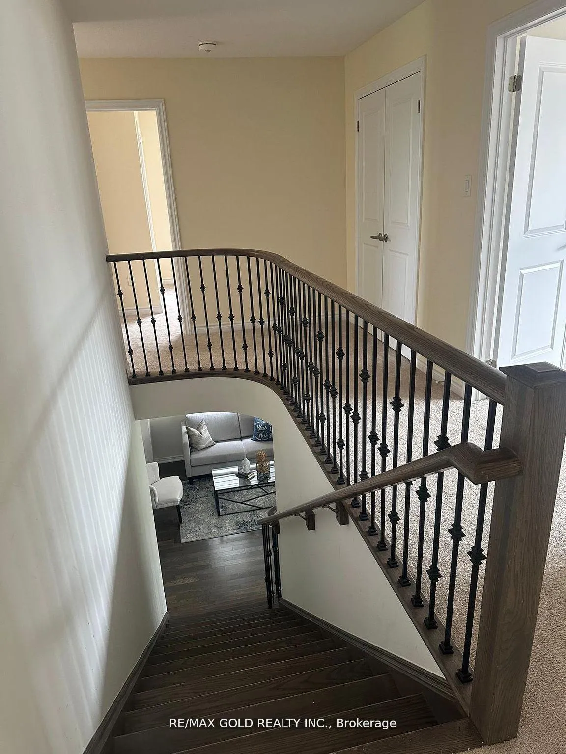 Photo 19 of 121 Explorer Way, Thorold, Rolling Meadows — HOMEH