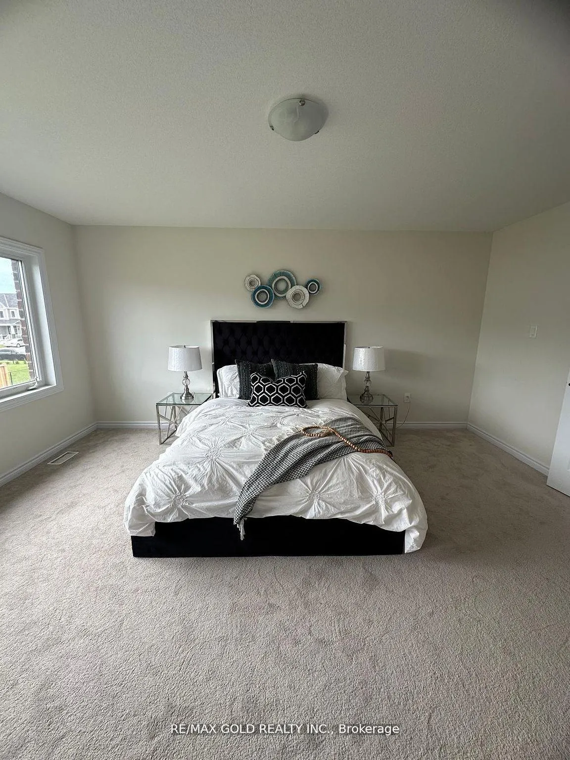 Photo 23 of 121 Explorer Way, Thorold, Rolling Meadows — HOMEH