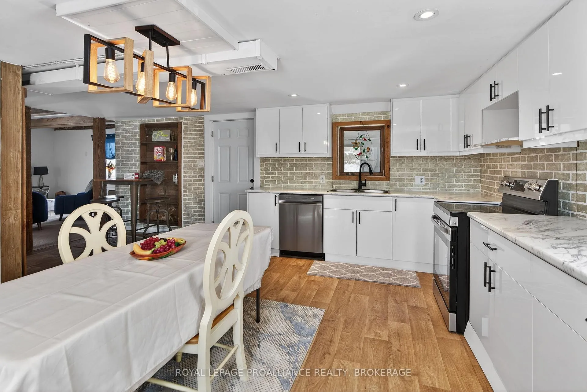 Photo 4 of 5668 Battersea Road, Frontenac, Frontenac South — HOMEH