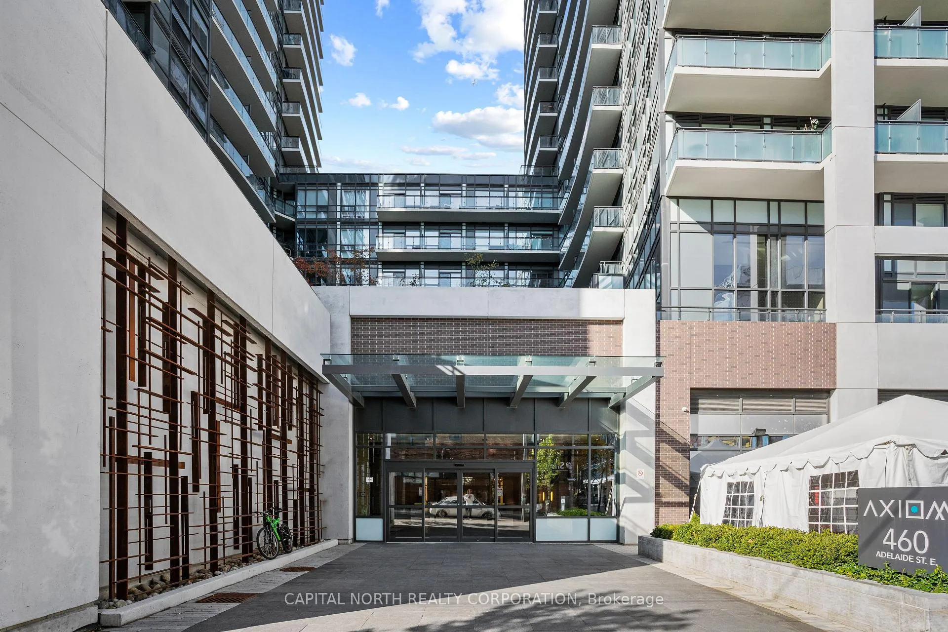 Photo 3 of Unit 326, 460 Adelaide Street E, Toronto, Moss Park — HOMEH