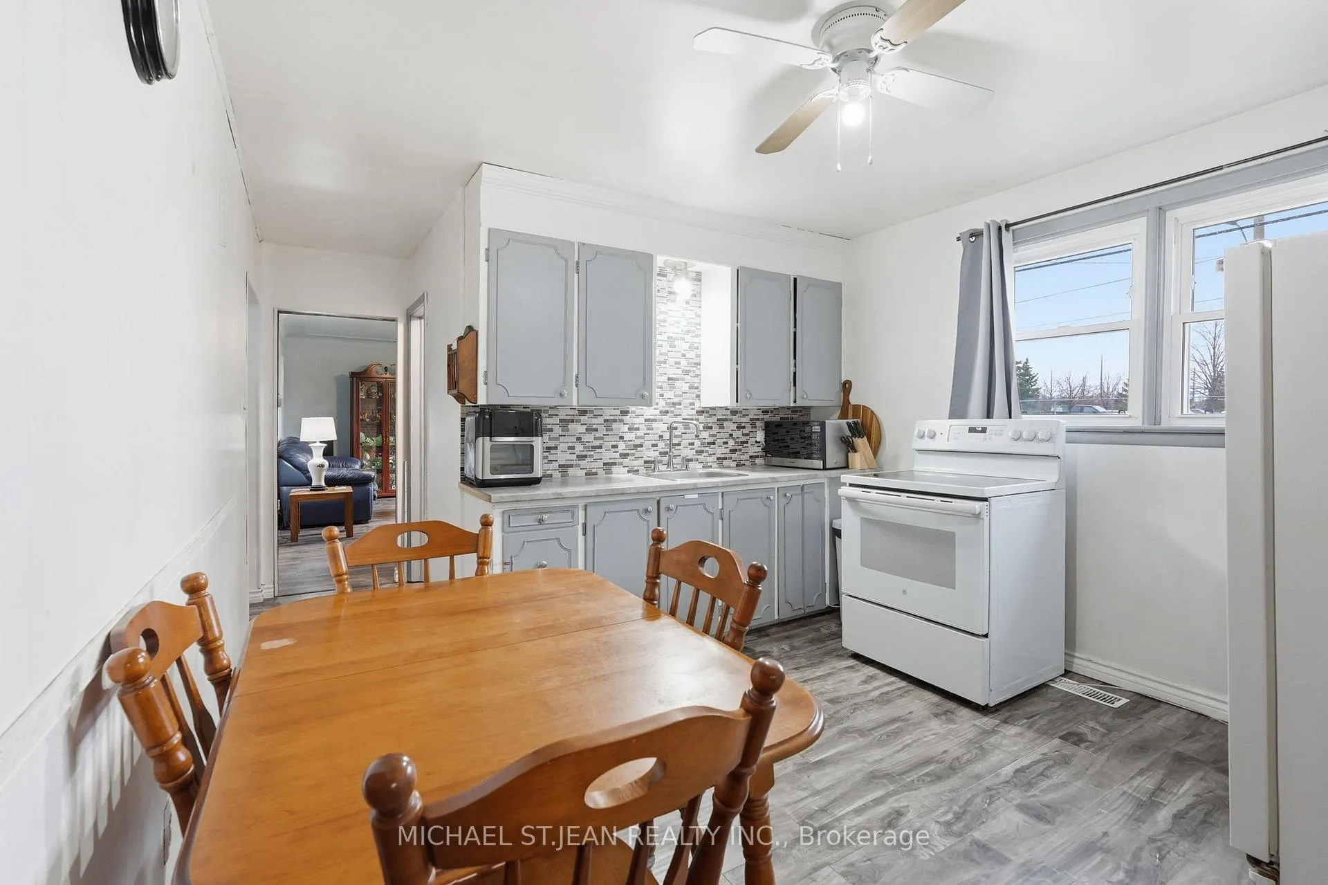 Photo 9 of 354 McNeilly Road, Hamilton, Lakeshore — HOMEH