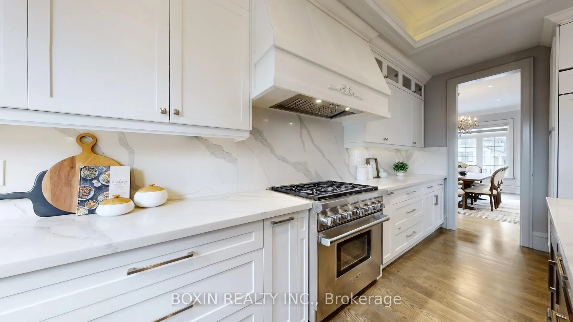 Photo 13 of 11 Tremont Crescent, North York, Banbury-Don Mills — HOMEH