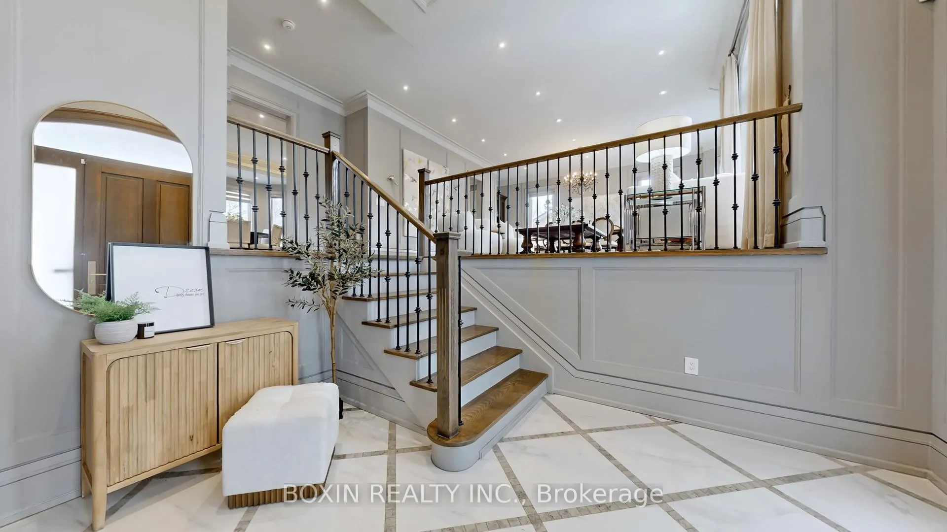 Photo 18 of 11 Tremont Crescent, North York, Banbury-Don Mills — HOMEH