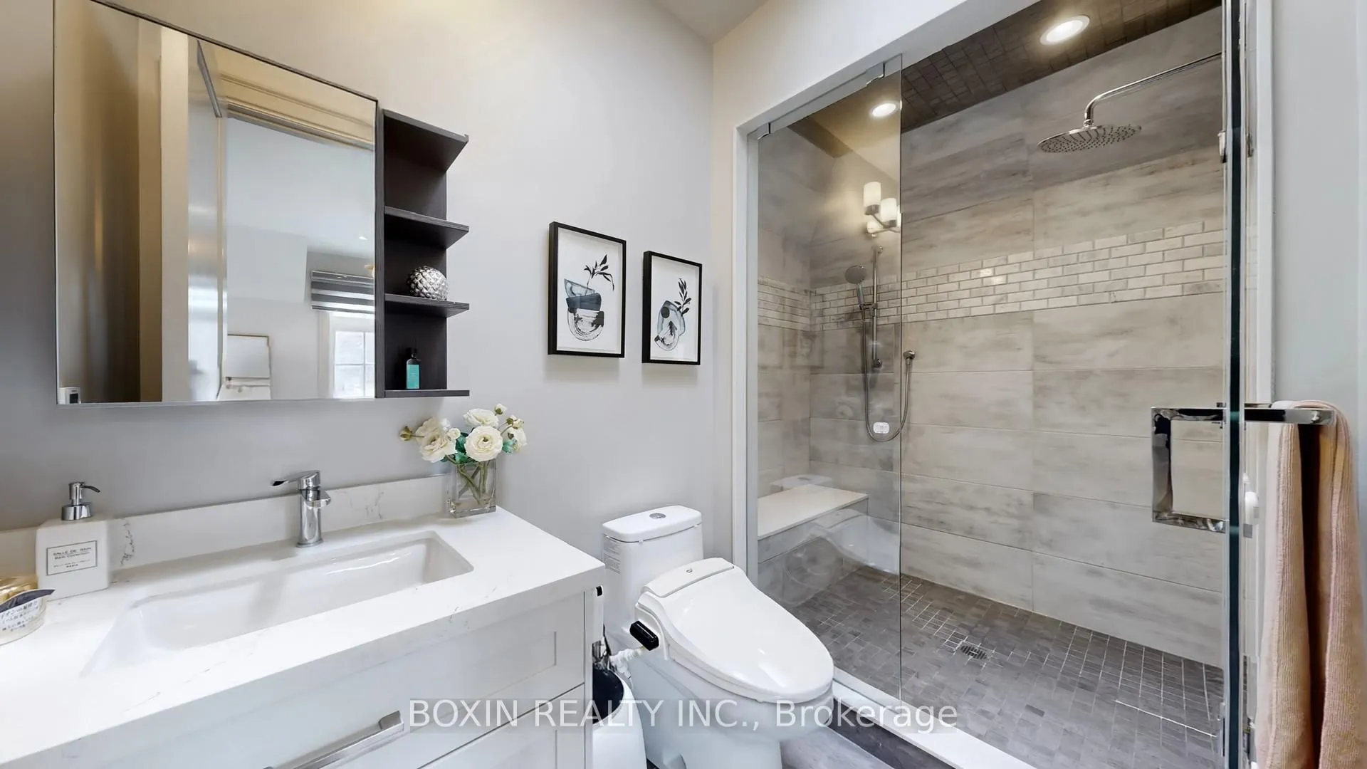 Photo 32 of 11 Tremont Crescent, North York, Banbury-Don Mills — HOMEH
