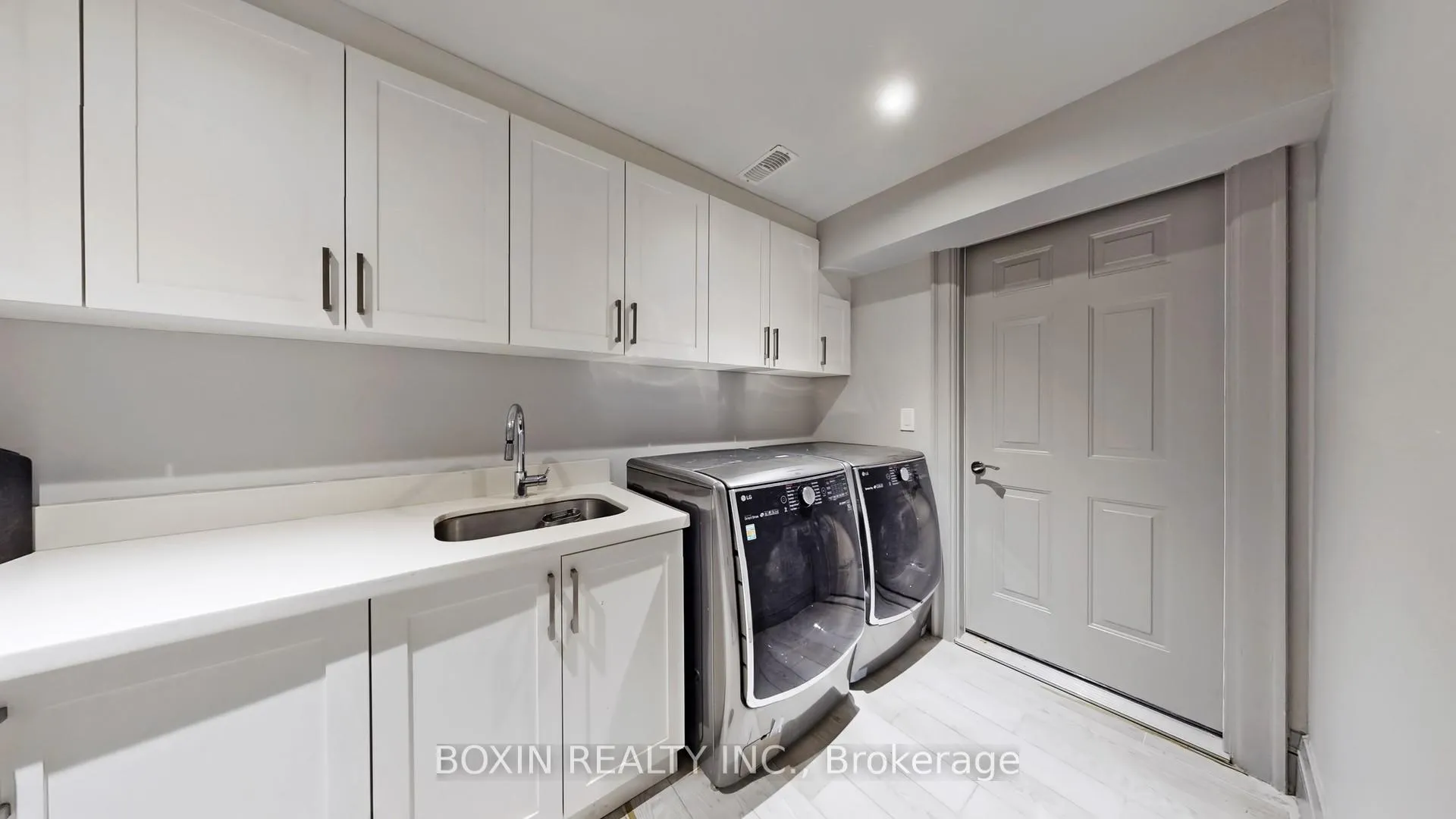 Photo 42 of 11 Tremont Crescent, North York, Banbury-Don Mills — HOMEH