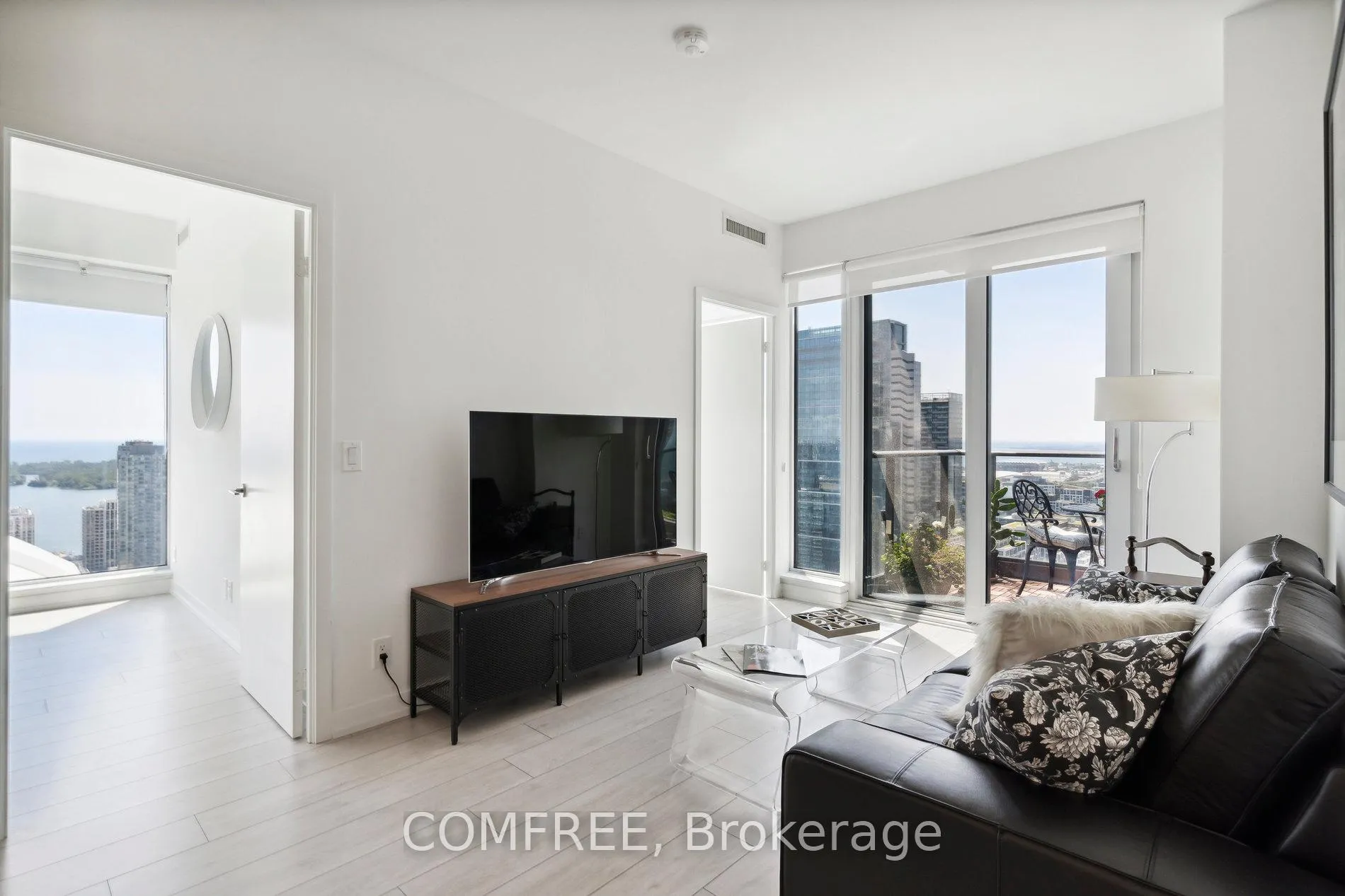 Photo 6 of Unit 4102, 55 Mercer Street, Toronto, Waterfront Communities — HOMEH
