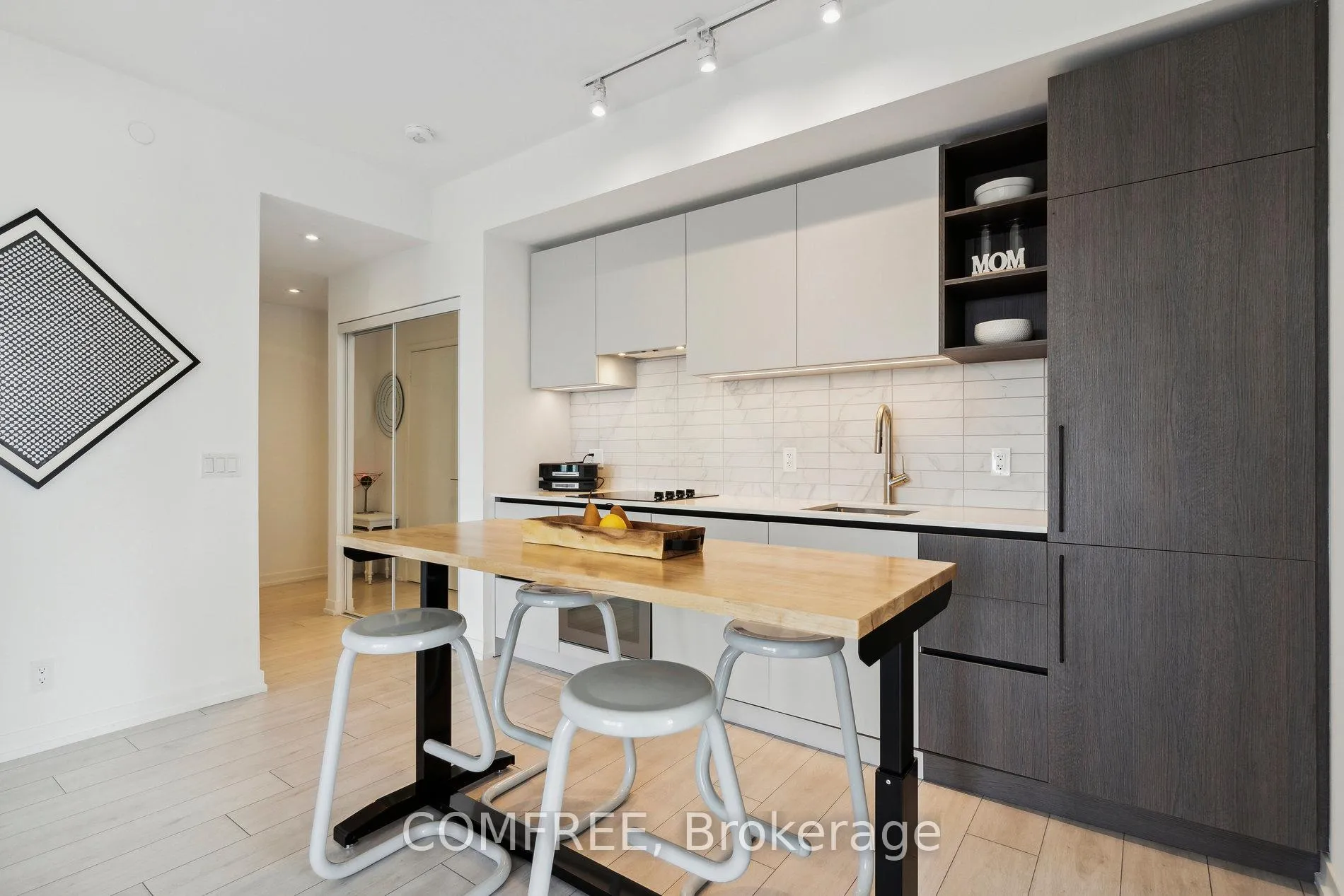 Photo 9 of Unit 4102, 55 Mercer Street, Toronto, Waterfront Communities — HOMEH