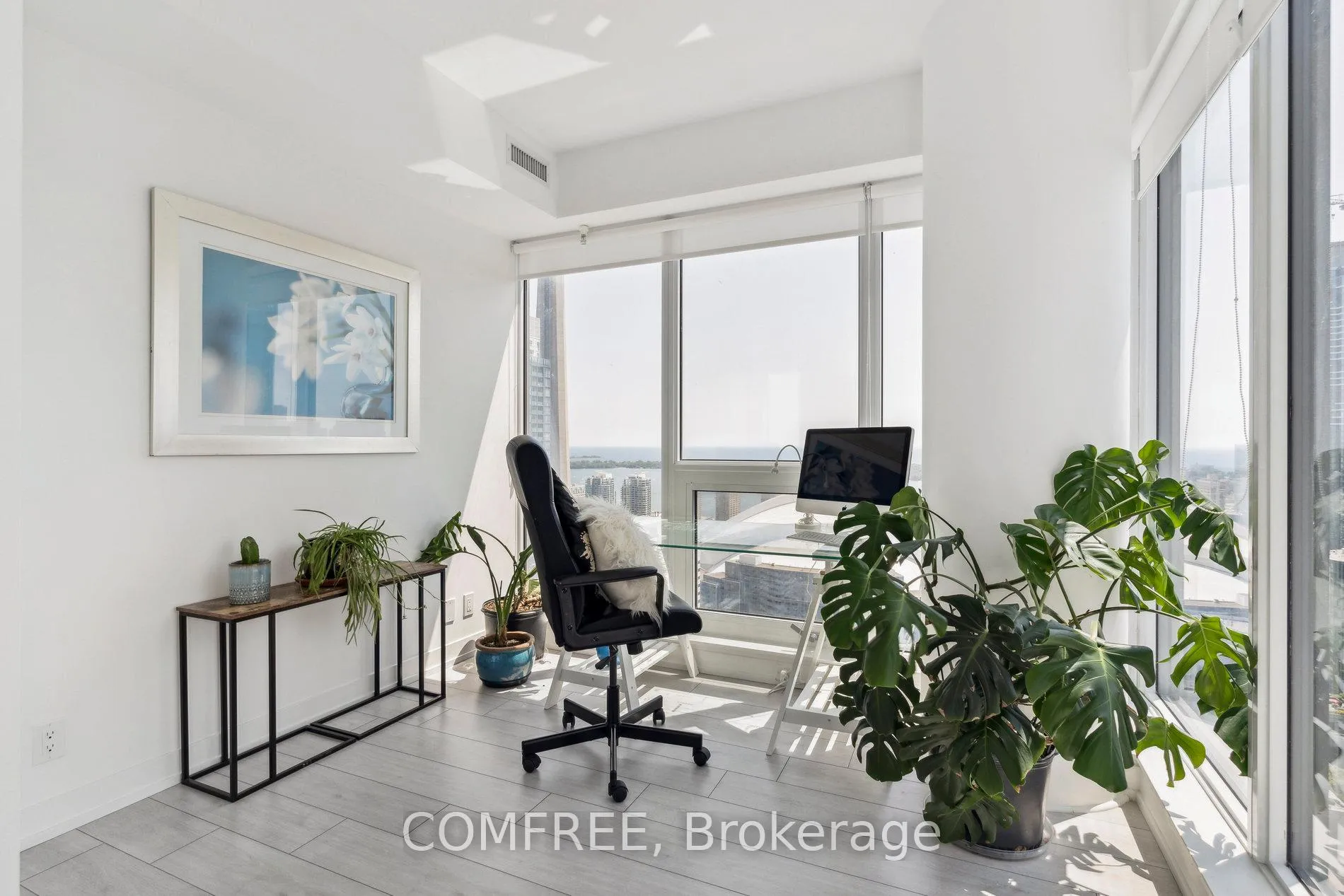 Photo 11 of Unit 4102, 55 Mercer Street, Toronto, Waterfront Communities — HOMEH
