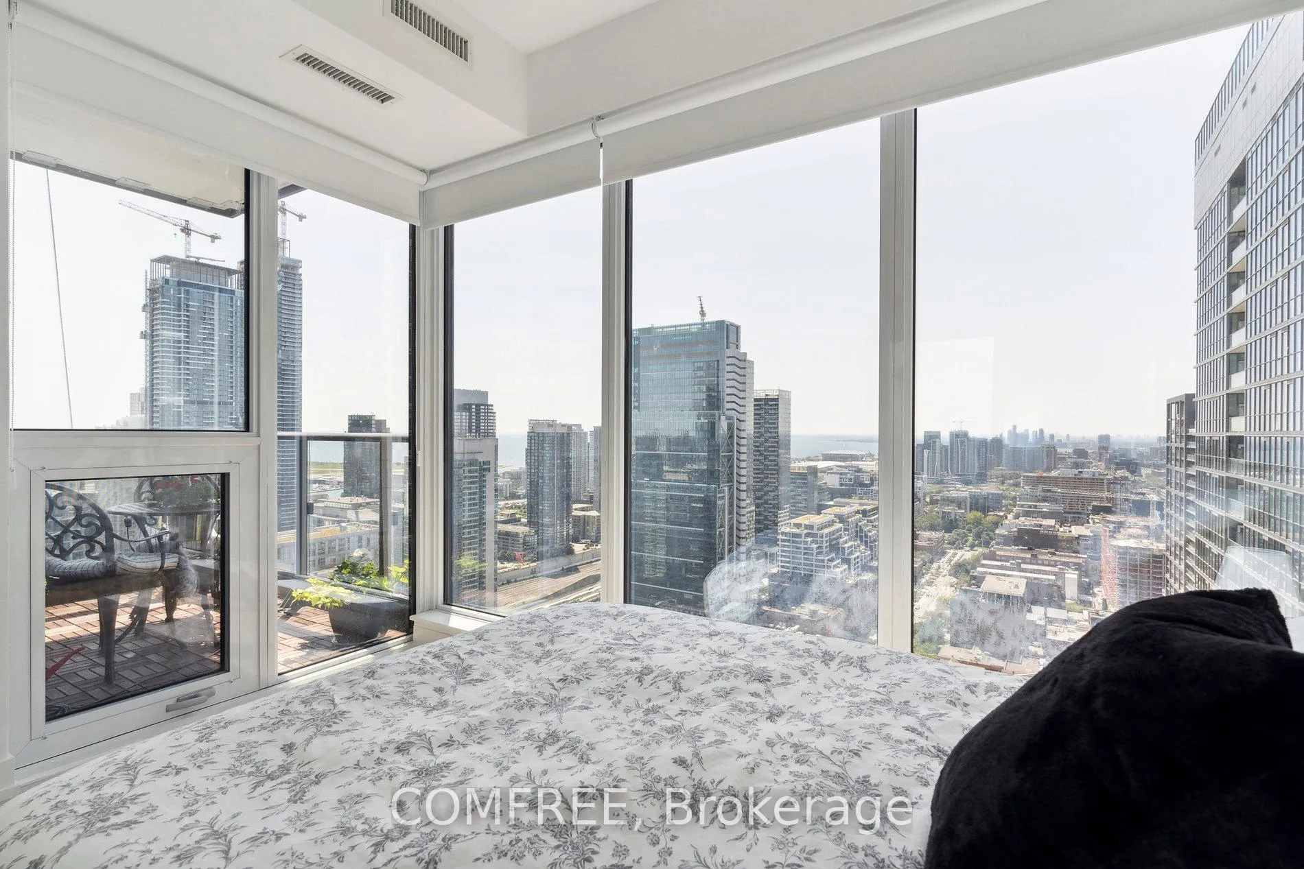 Photo 14 of Unit 4102, 55 Mercer Street, Toronto, Waterfront Communities — HOMEH