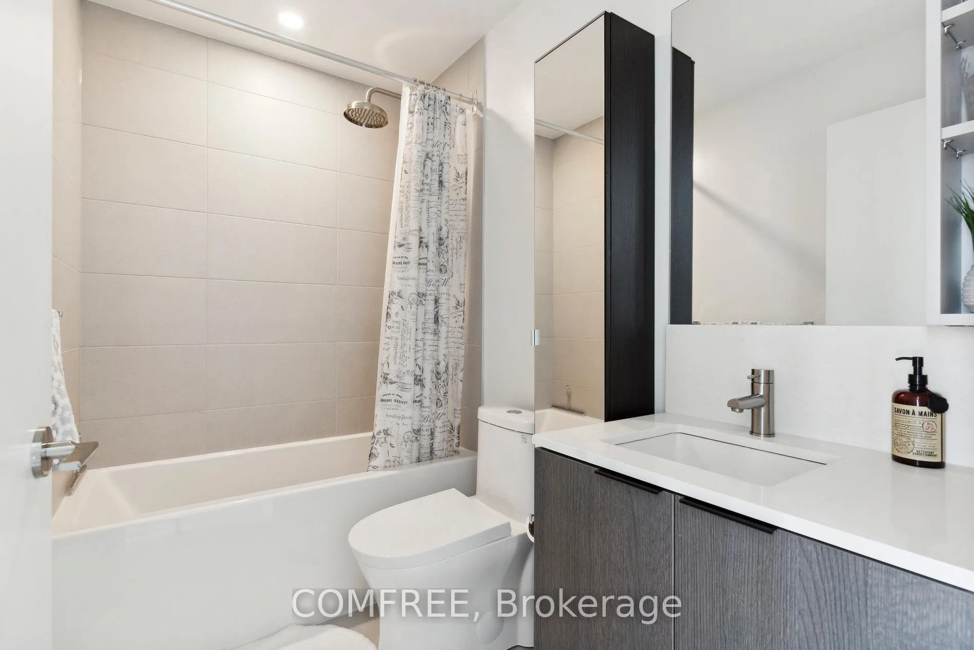 Photo 15 of Unit 4102, 55 Mercer Street, Toronto, Waterfront Communities — HOMEH