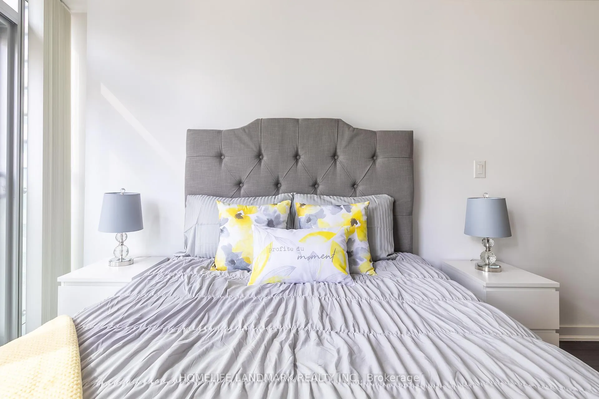 Photo 2 of Unit 508, 12 York Street, Toronto, Waterfront Communities — HOMEH