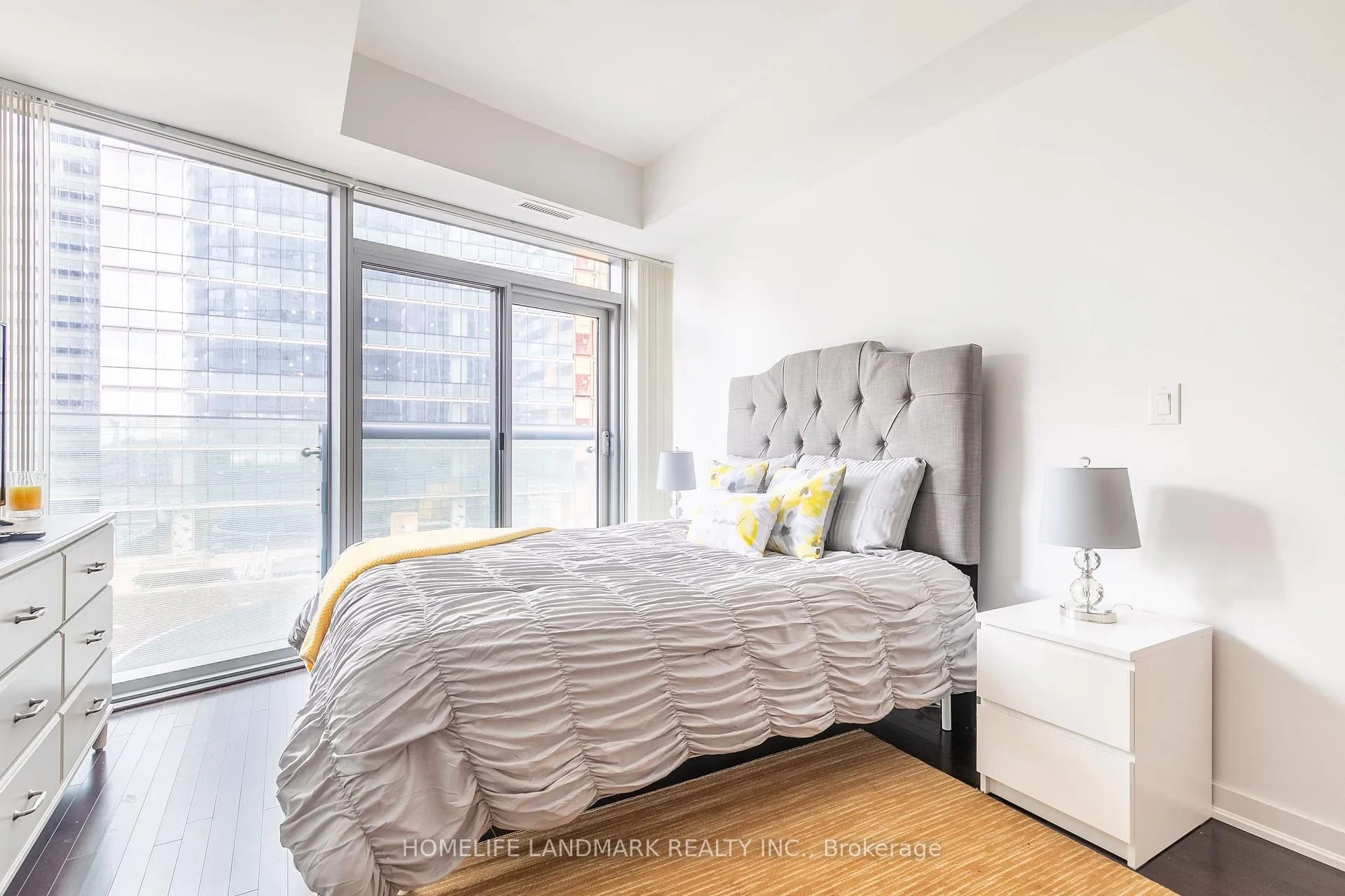 Photo 3 of Unit 508, 12 York Street, Toronto, Waterfront Communities — HOMEH