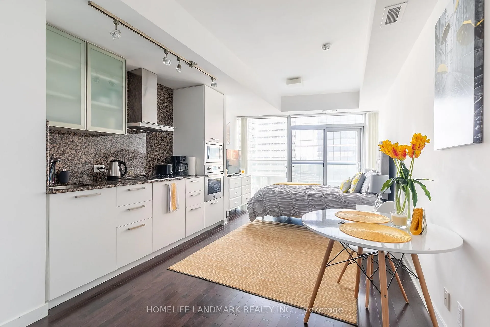 Photo 5 of Unit 508, 12 York Street, Toronto, Waterfront Communities — HOMEH