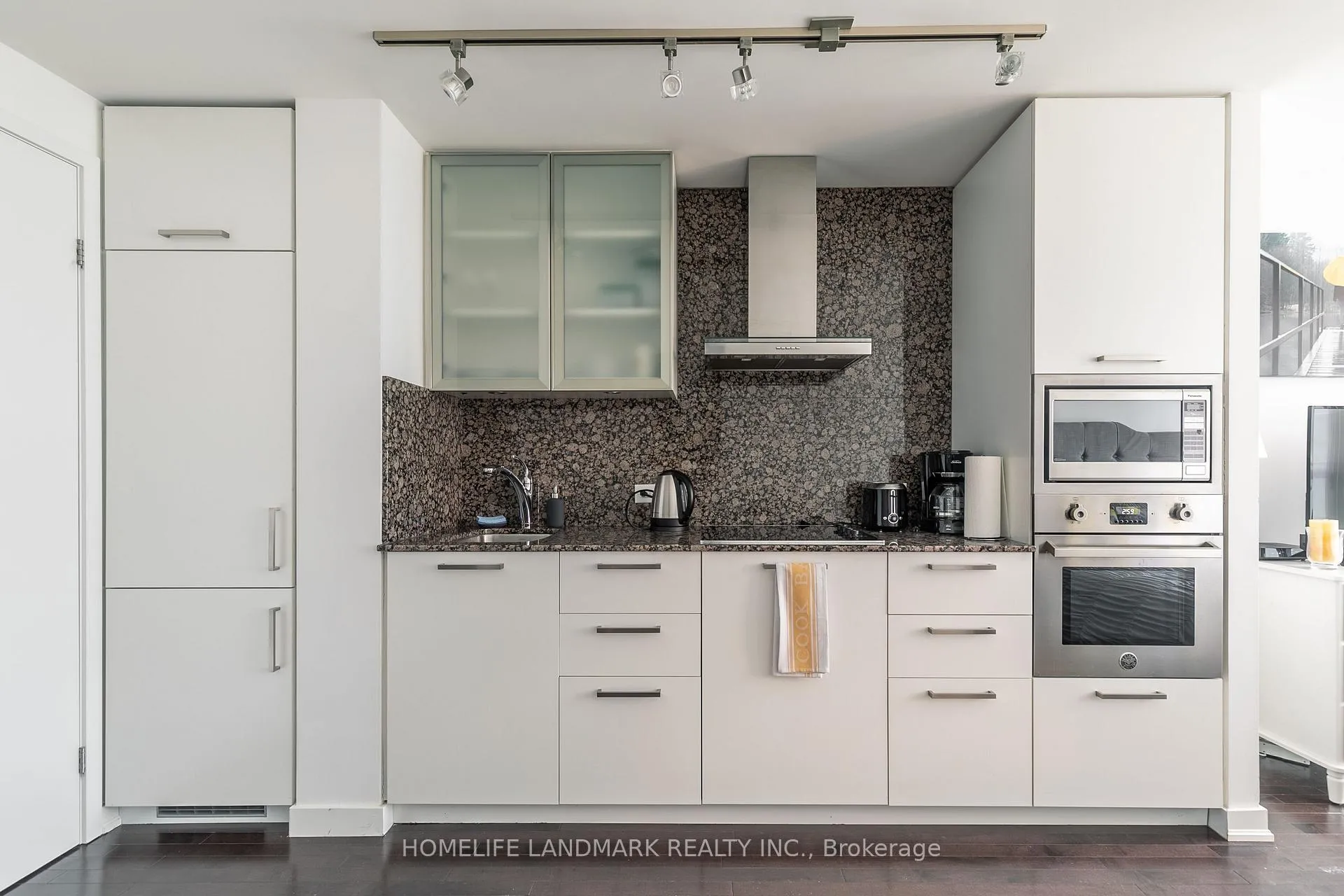 Photo 8 of Unit 508, 12 York Street, Toronto, Waterfront Communities — HOMEH