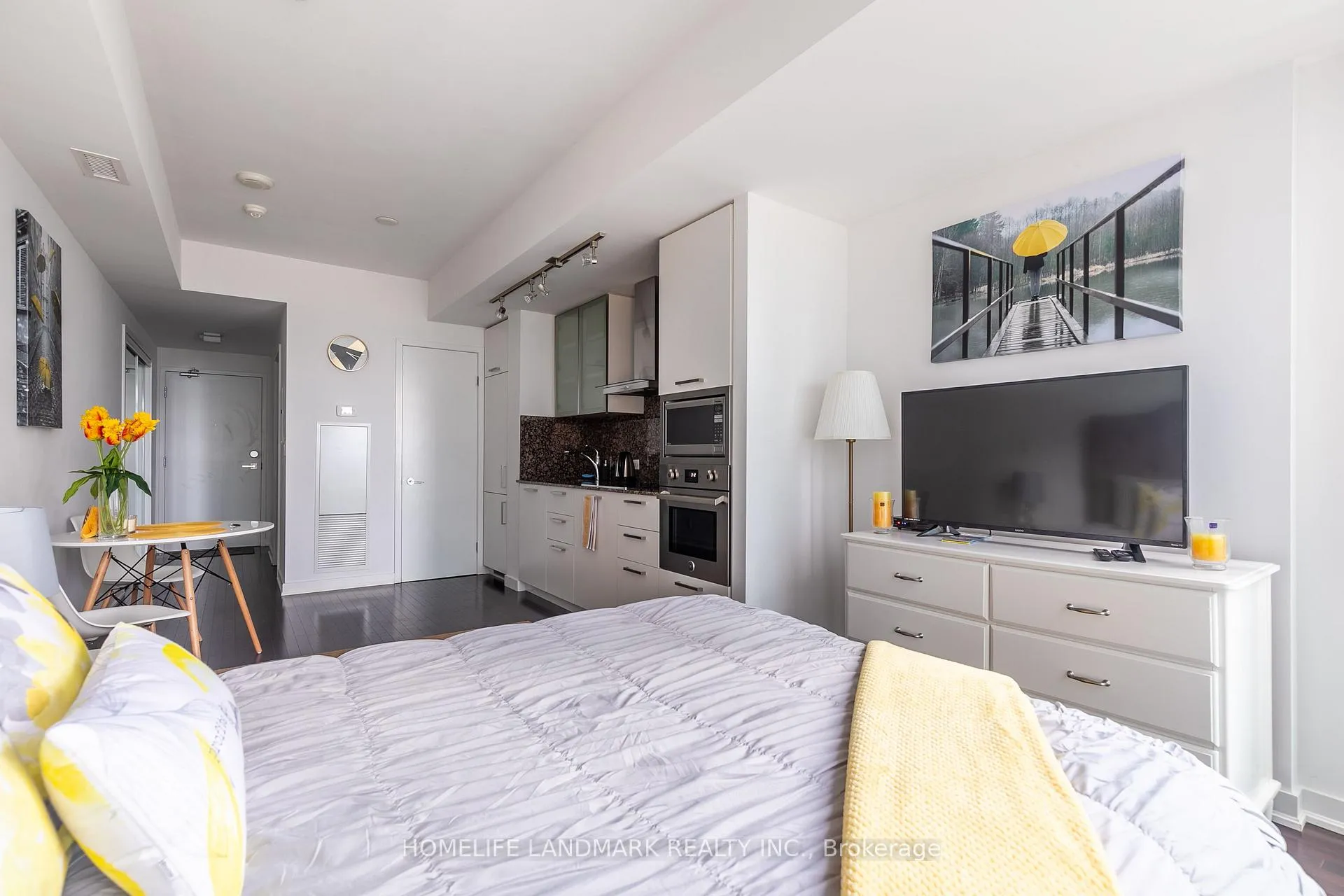 Photo 11 of Unit 508, 12 York Street, Toronto, Waterfront Communities — HOMEH
