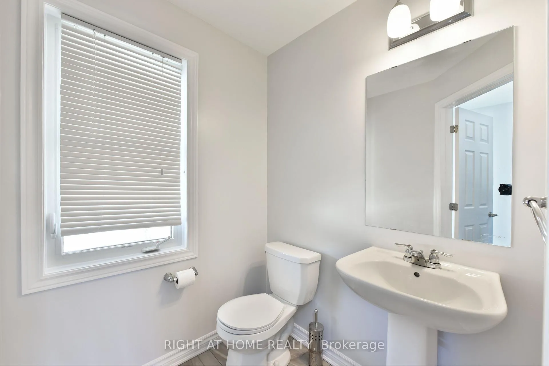 Photo 13 of 598 Malahat Way, Ottawa, Kanata - Emerald Meadows/Trailwest — HOMEH