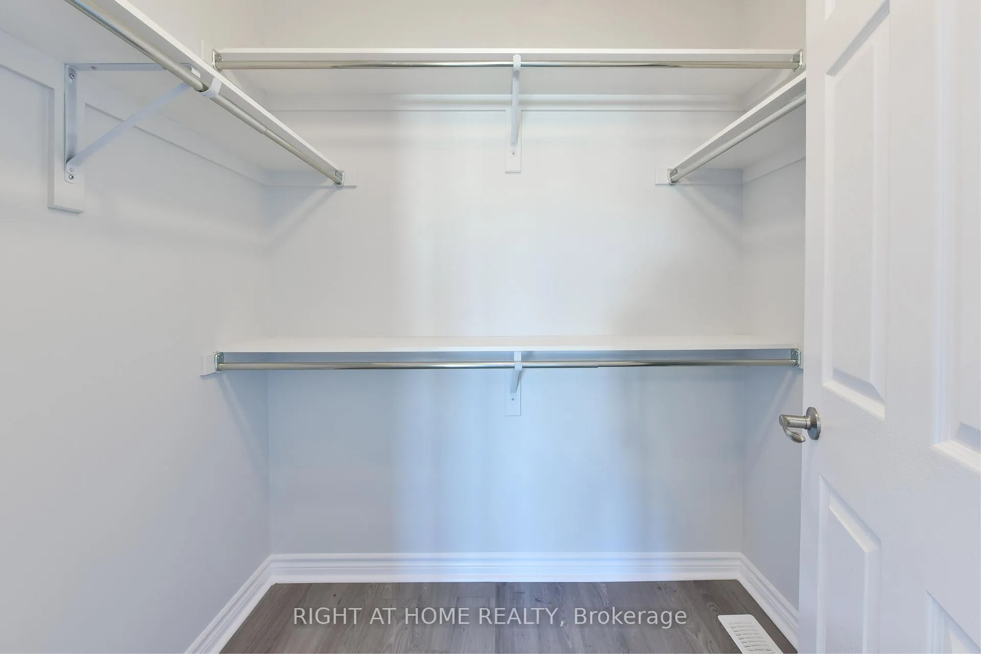 Photo 17 of 598 Malahat Way, Ottawa, Kanata - Emerald Meadows/Trailwest — HOMEH