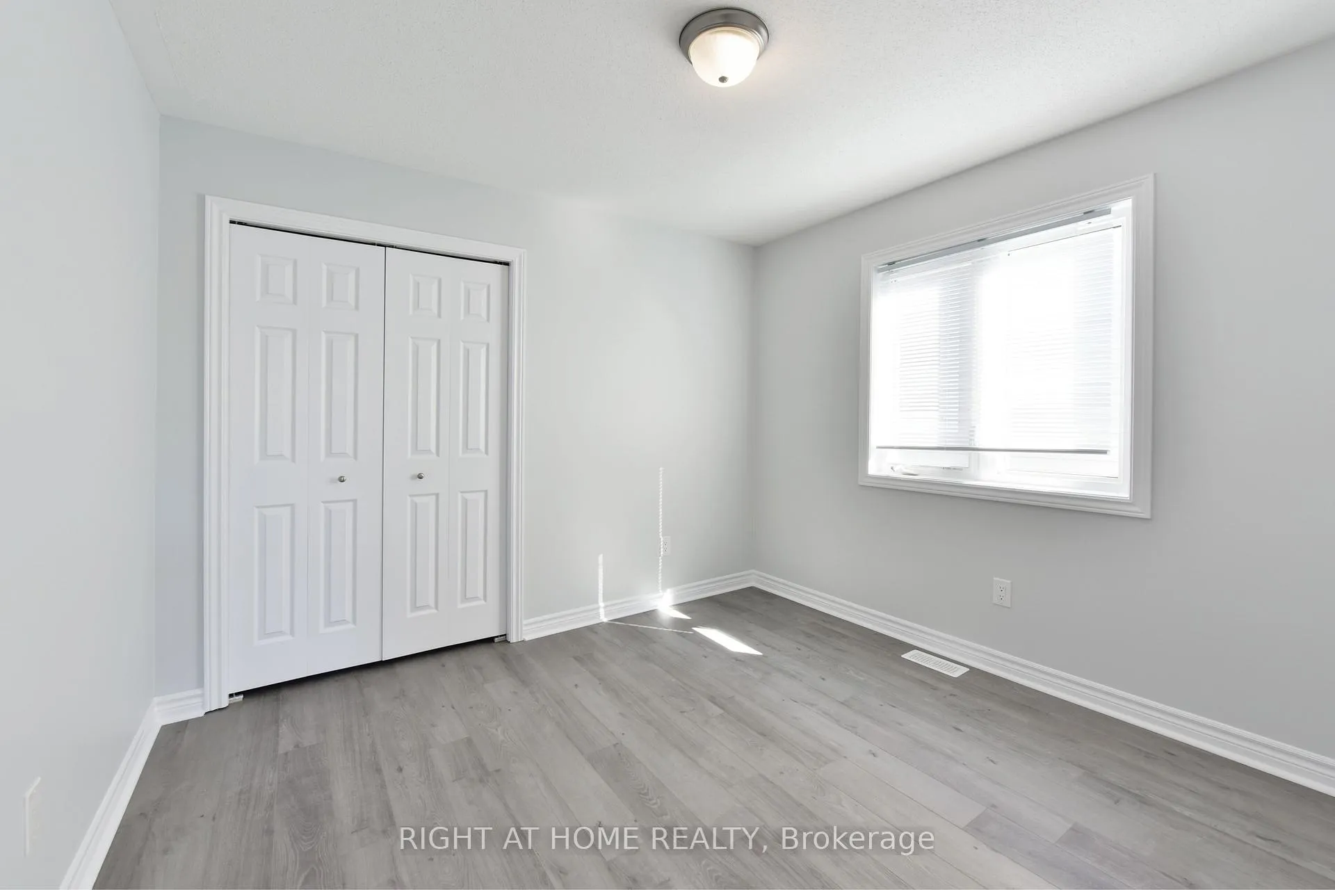 Photo 21 of 598 Malahat Way, Ottawa, Kanata - Emerald Meadows/Trailwest — HOMEH