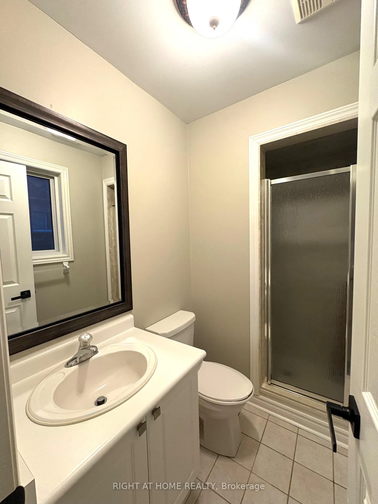 Photo 9 of 10 Stephanie Lane, Barrie, Painswick South — HOMEH