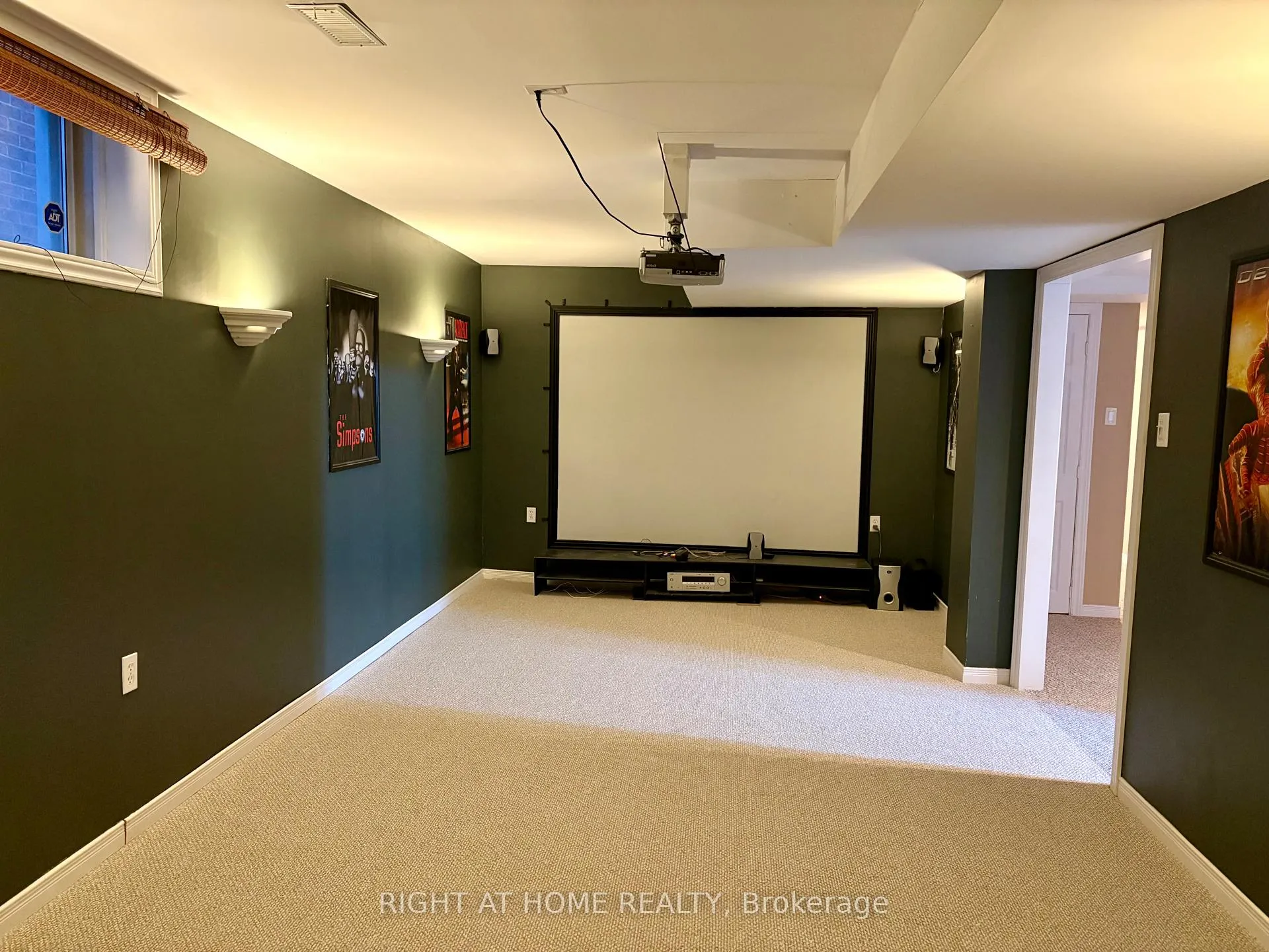 Photo 17 of 10 Stephanie Lane, Barrie, Painswick South — HOMEH