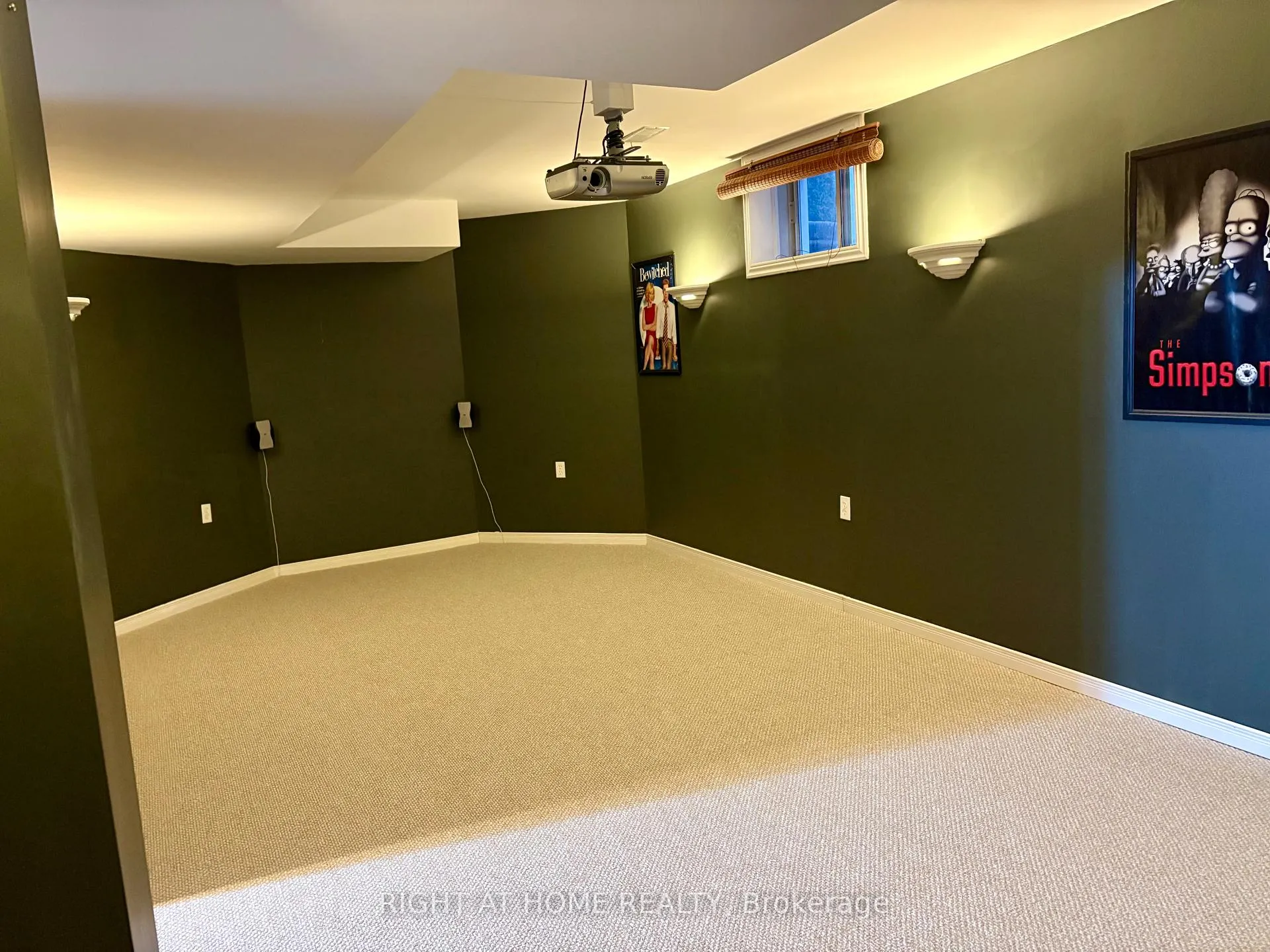 Photo 18 of 10 Stephanie Lane, Barrie, Painswick South — HOMEH