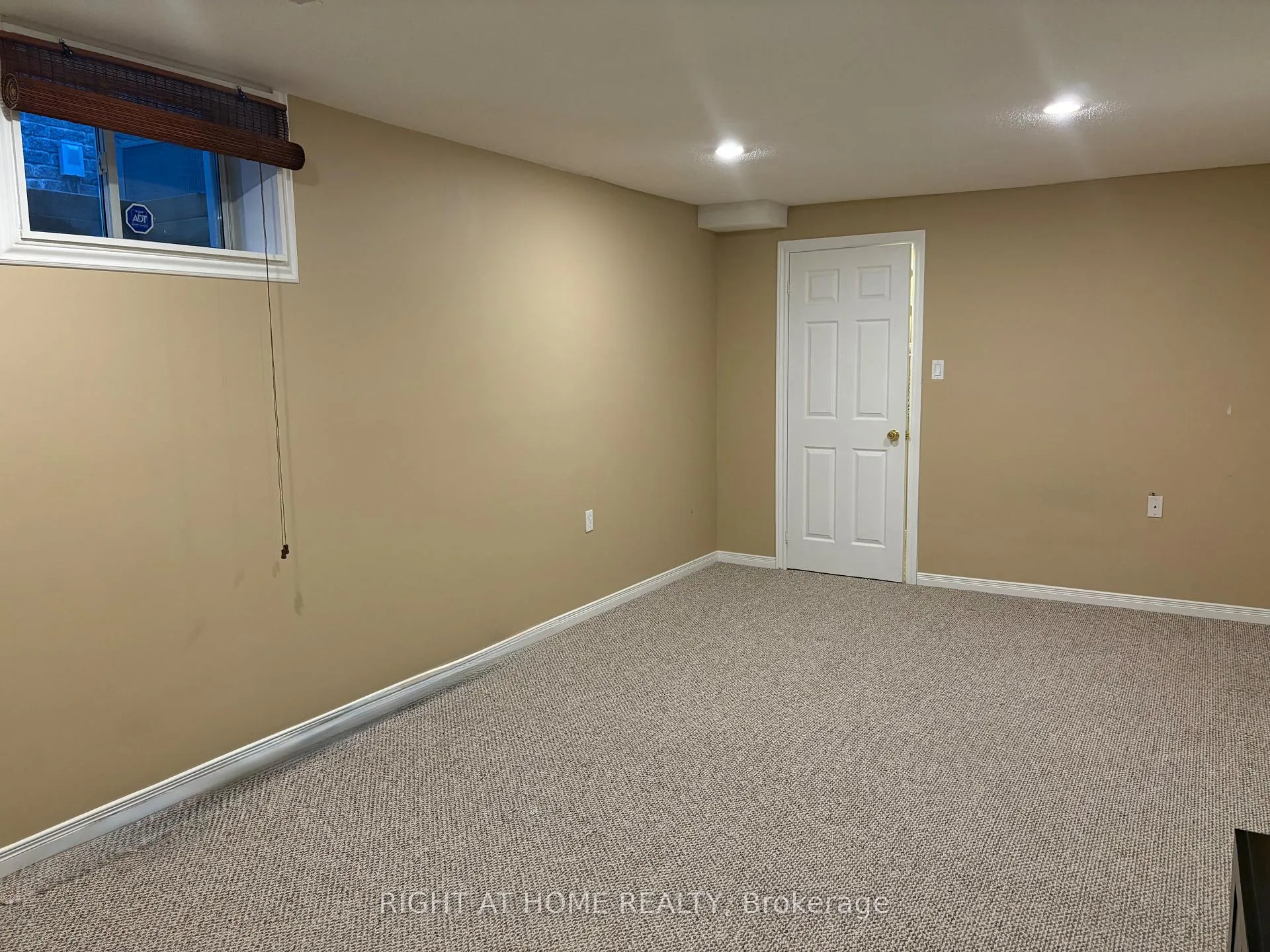 Photo 19 of 10 Stephanie Lane, Barrie, Painswick South — HOMEH