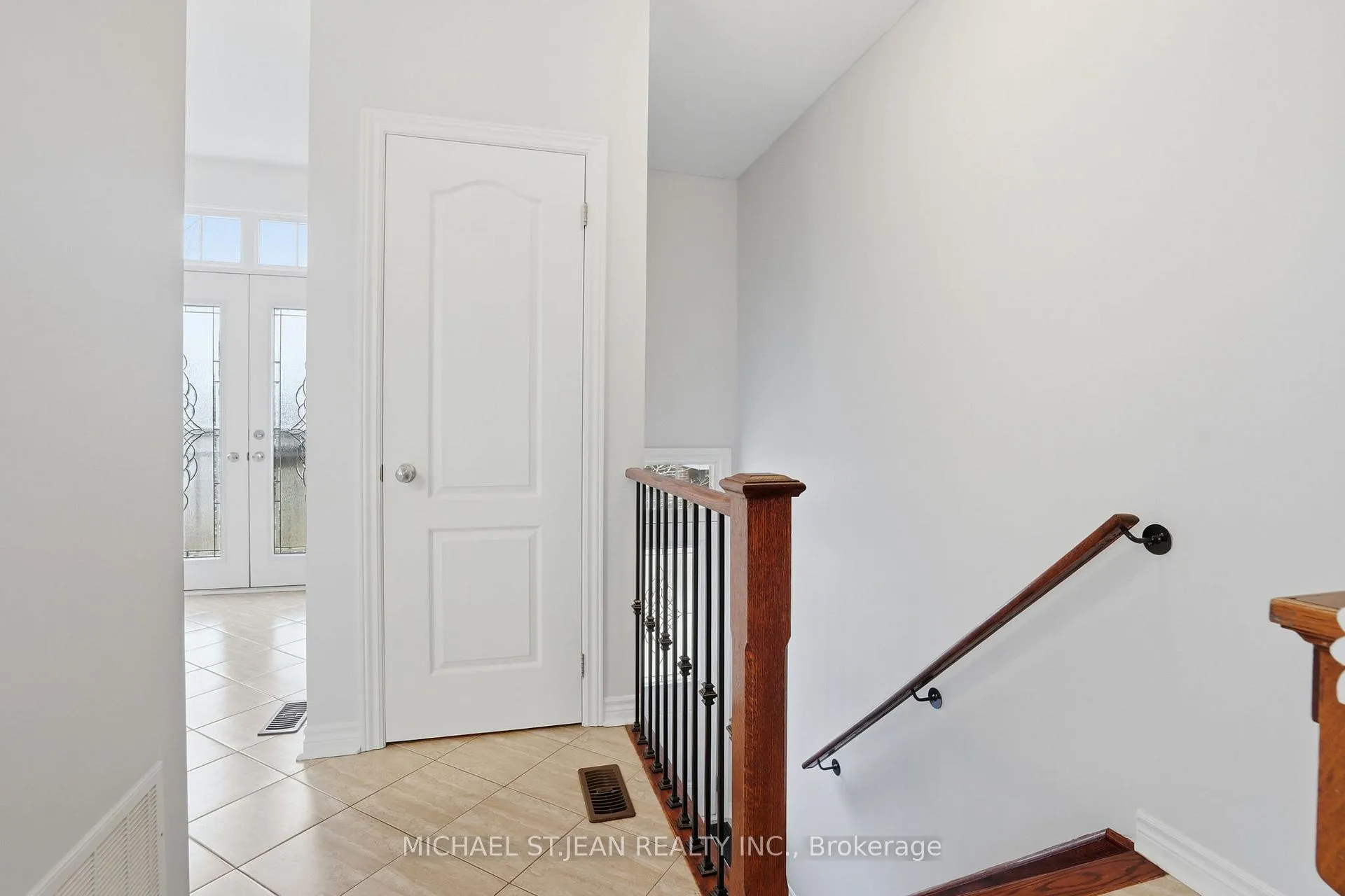 Photo 6 of 2358 Treversh Common, Burlington, Freeman — HOMEH