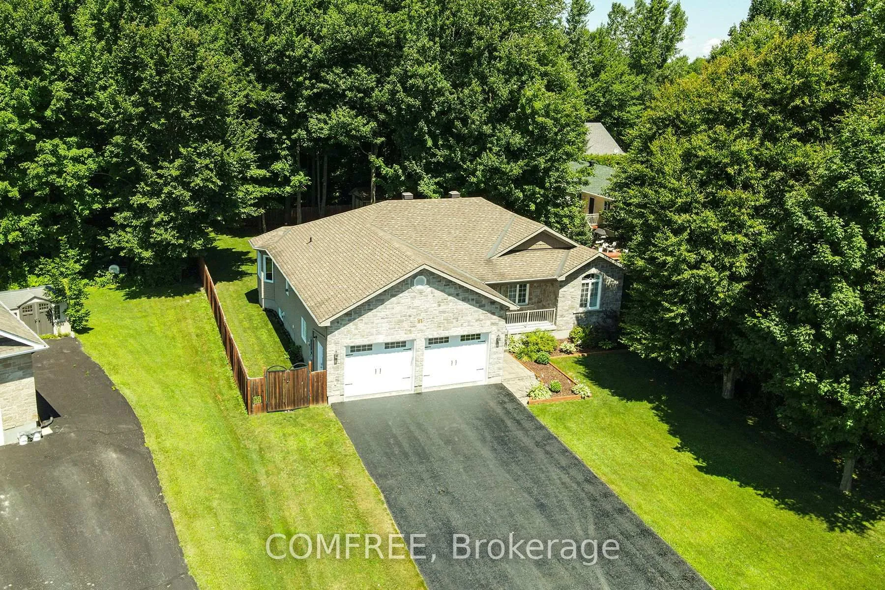 Front of 115 Larose Lane