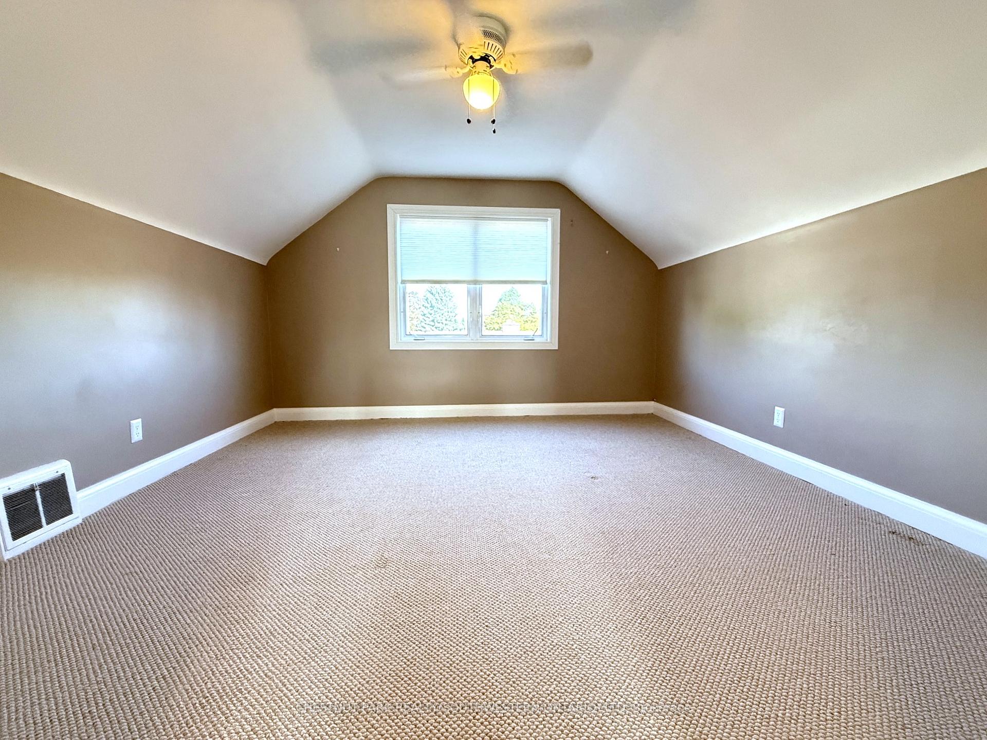 Photo 11 of 305 St Leger Street, Kitchener — HOMEH