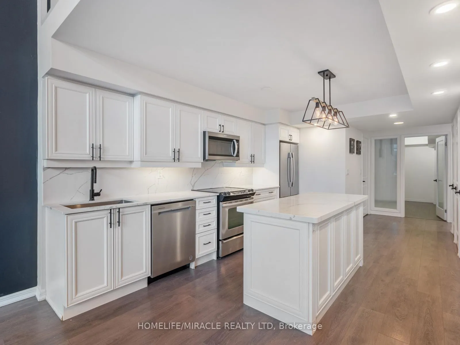 Photo 5 of Unit 103, 125 Western Battery Road, Toronto, Niagara — HOMEH