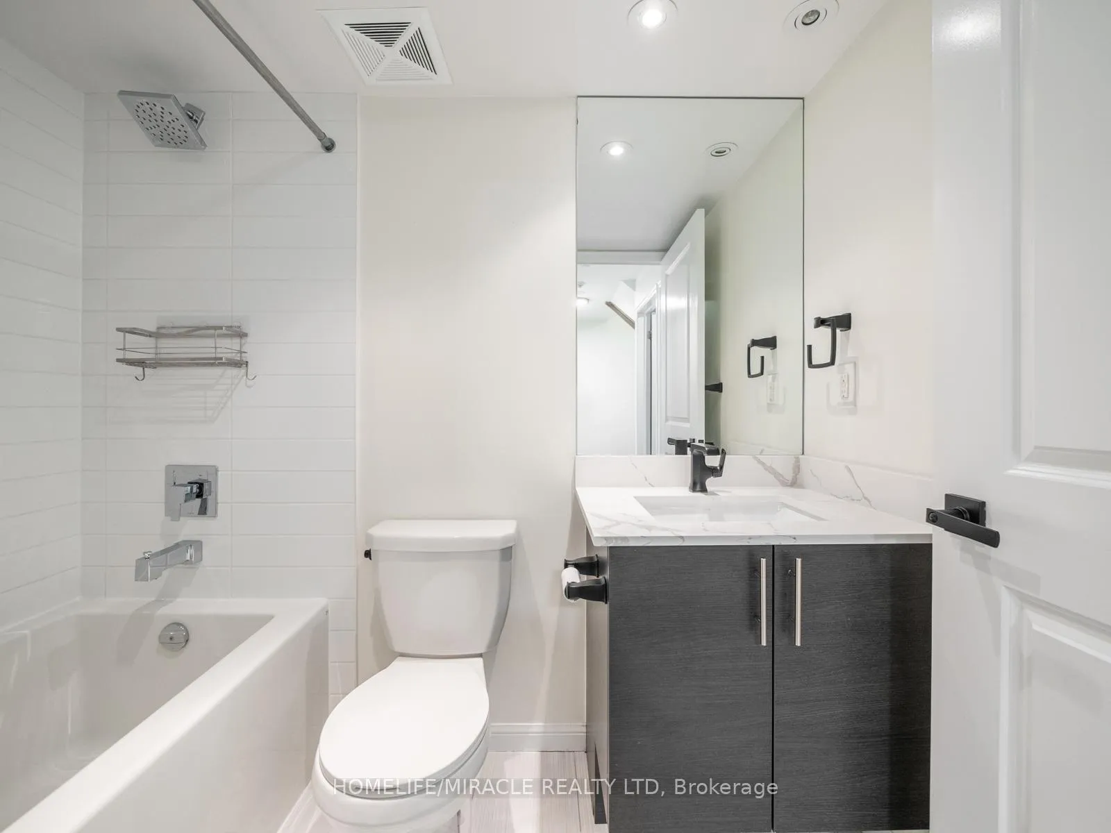 Photo 17 of Unit 103, 125 Western Battery Road, Toronto, Niagara — HOMEH