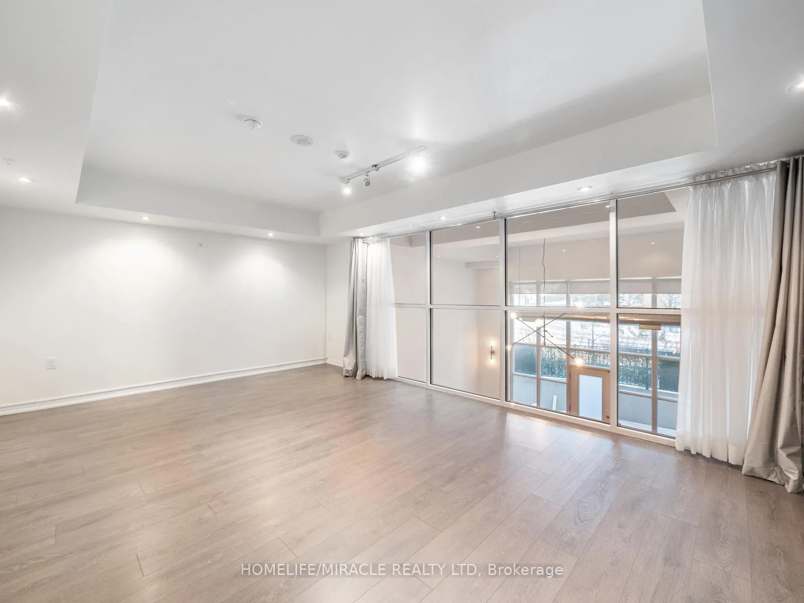 Photo 22 of Unit 103, 125 Western Battery Road, Toronto, Niagara — HOMEH