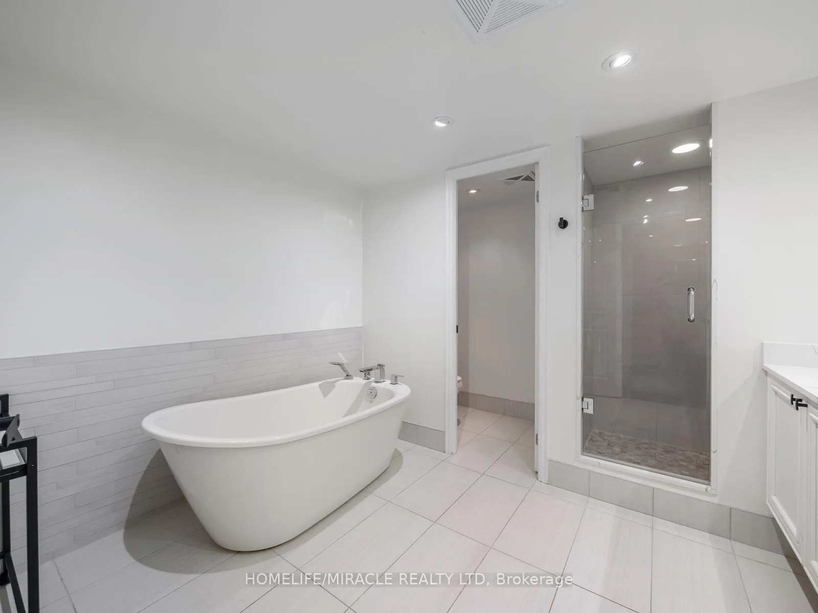 Photo 27 of Unit 103, 125 Western Battery Road, Toronto, Niagara — HOMEH