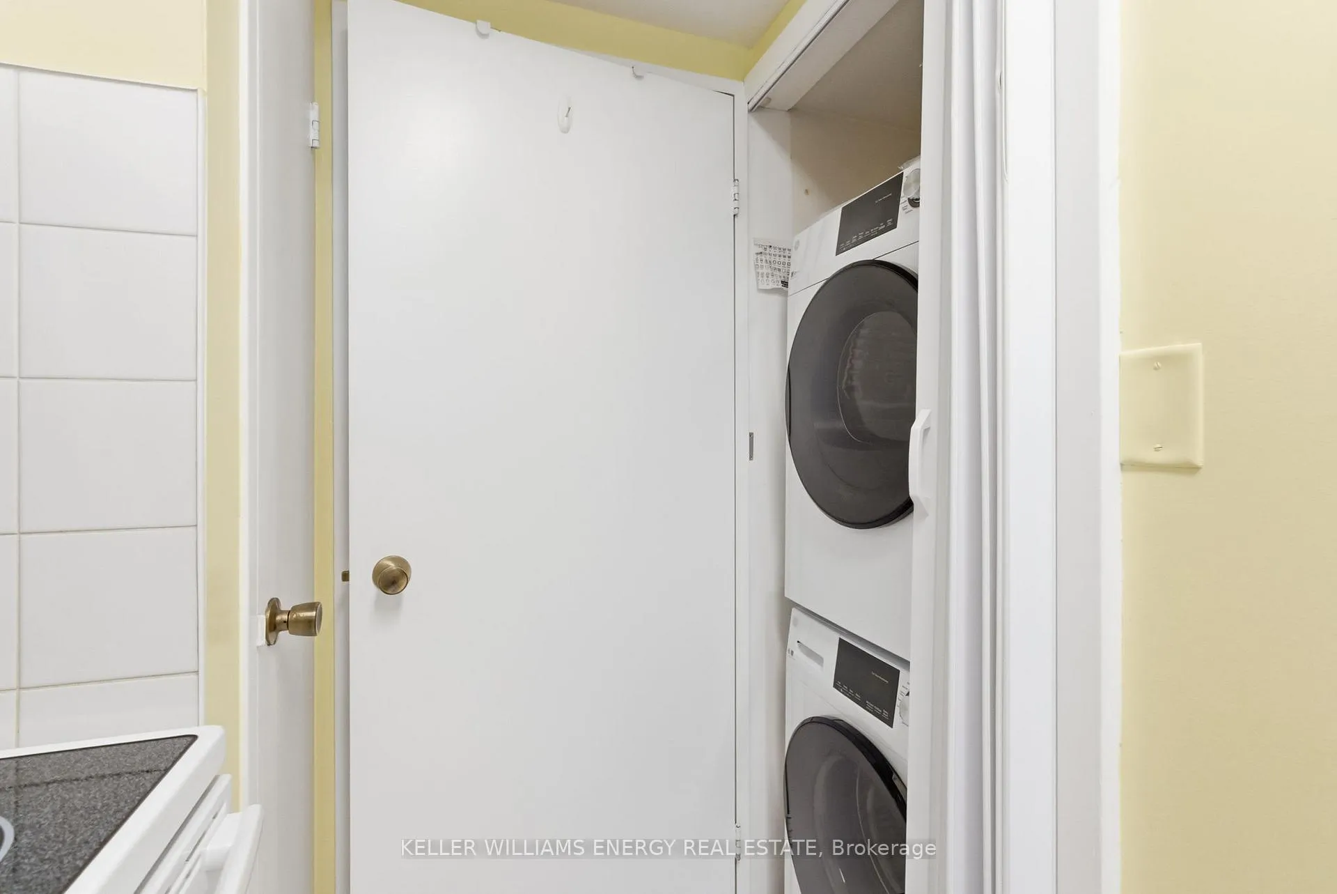Photo 10 of Unit 432, 50 Richmond Street E, Oshawa, O'Neill — HOMEH