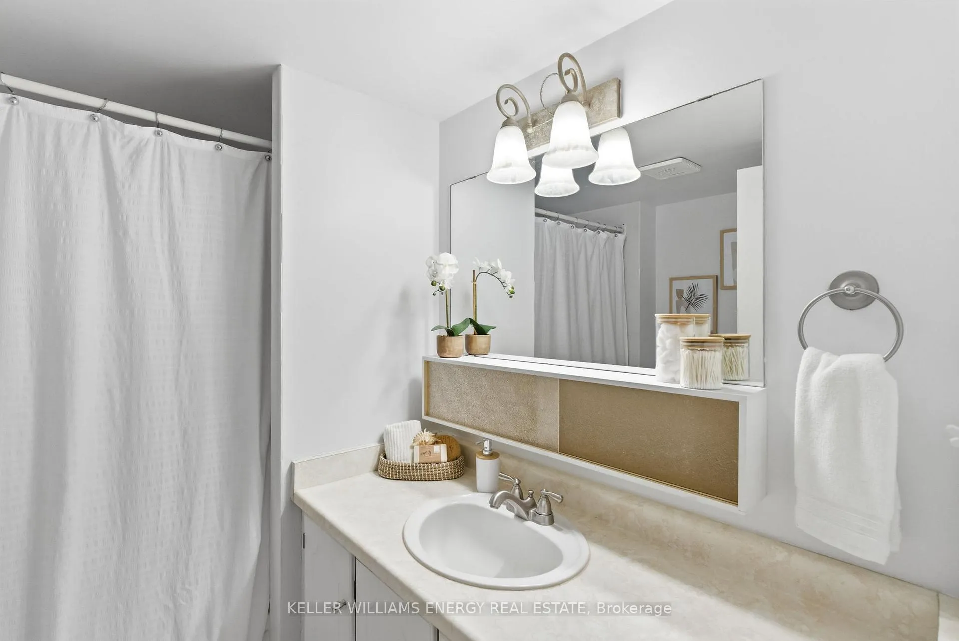 Photo 17 of Unit 432, 50 Richmond Street E, Oshawa, O'Neill — HOMEH