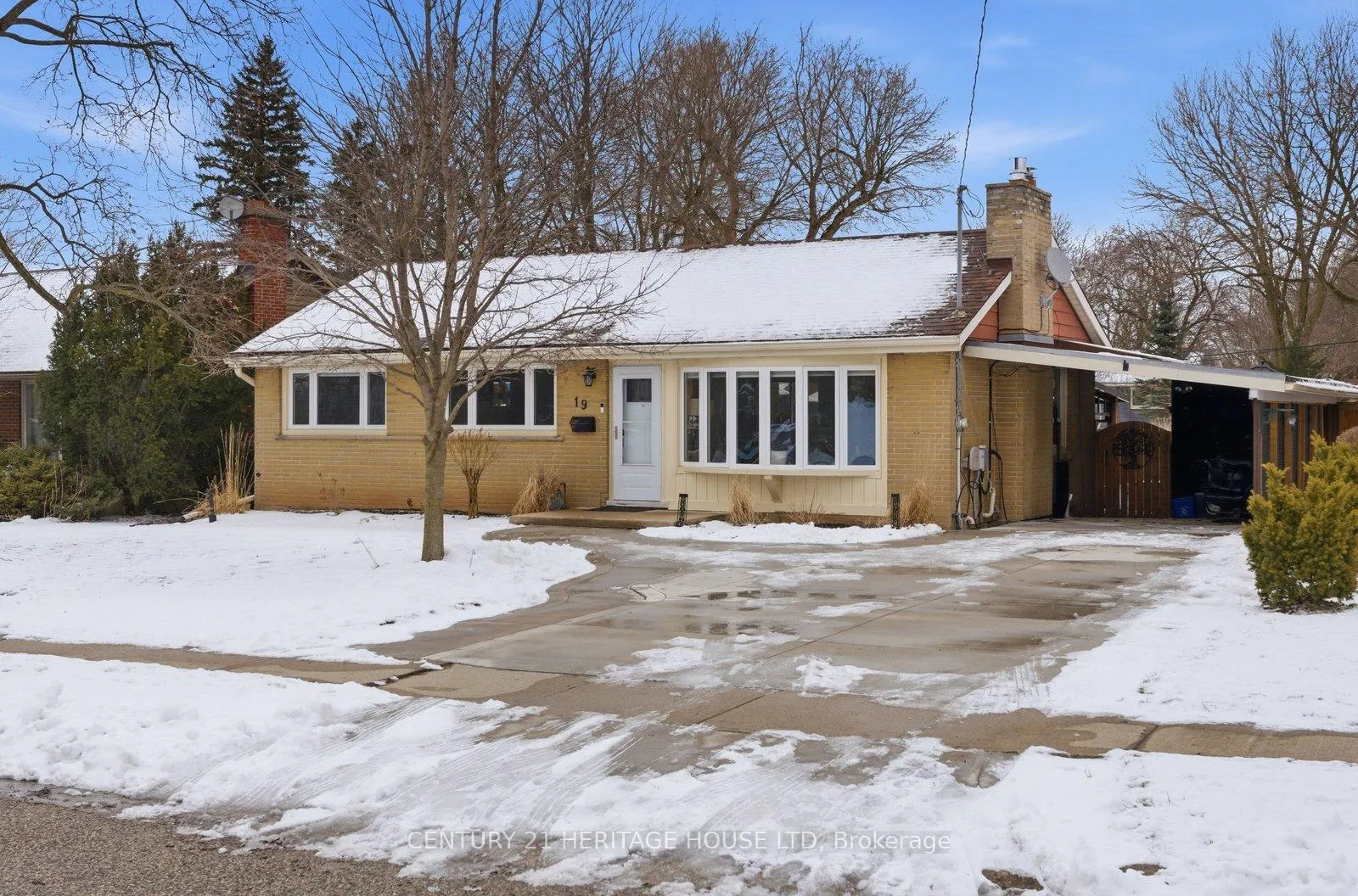 Photo 2 of 19 Hiram Road, Brant, Paris — HOMEH