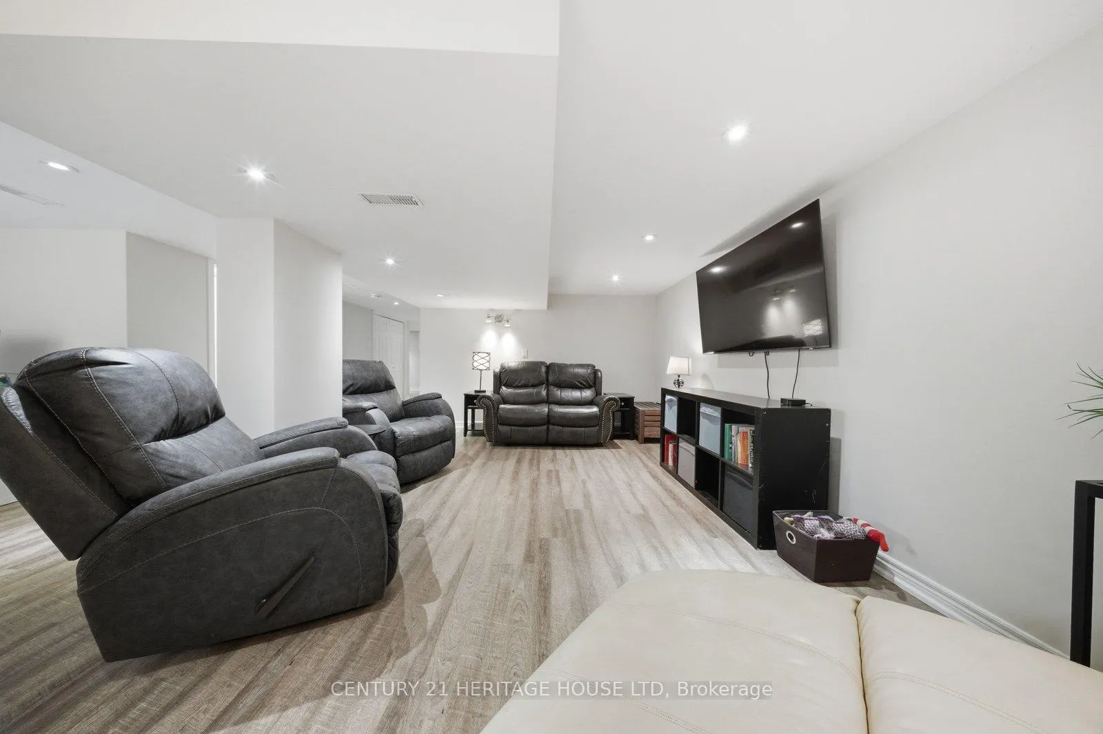 Photo 27 of 19 Hiram Road, Brant, Paris — HOMEH