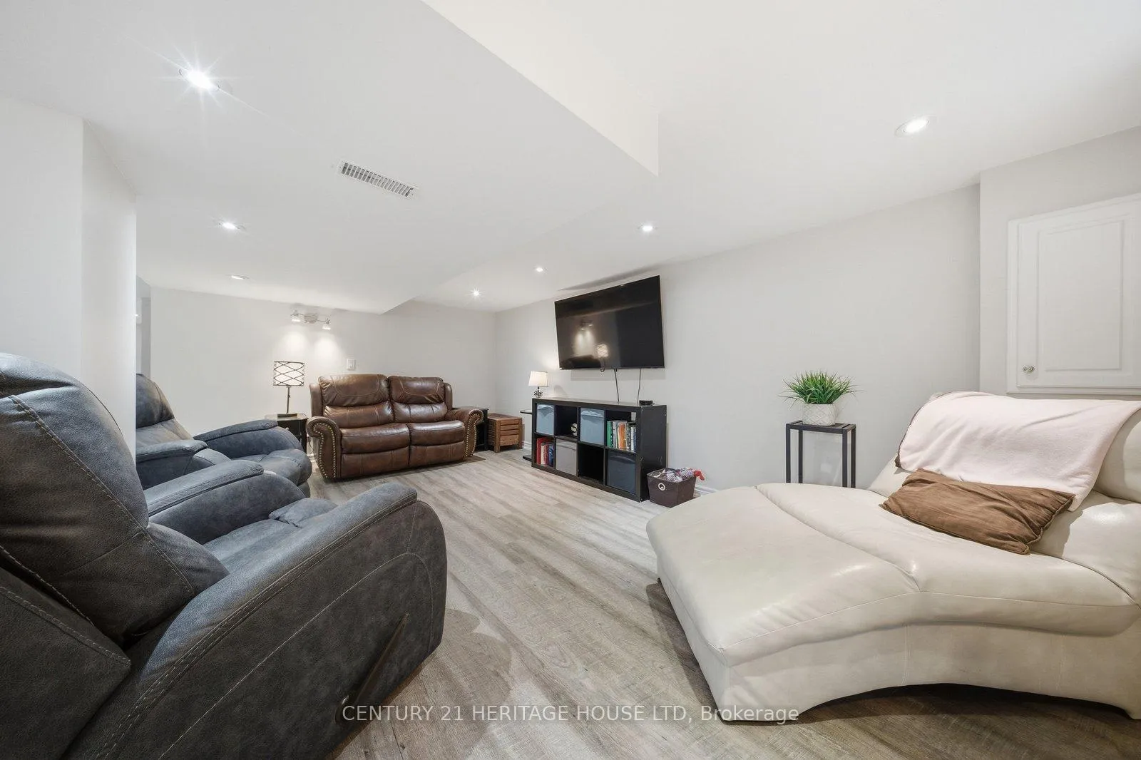 Photo 28 of 19 Hiram Road, Brant, Paris — HOMEH