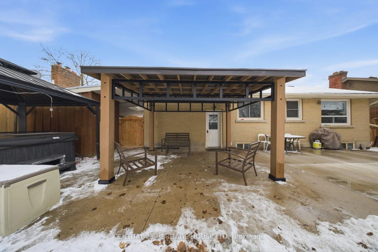 Photo 33 of 19 Hiram Road, Brant, Paris — HOMEH