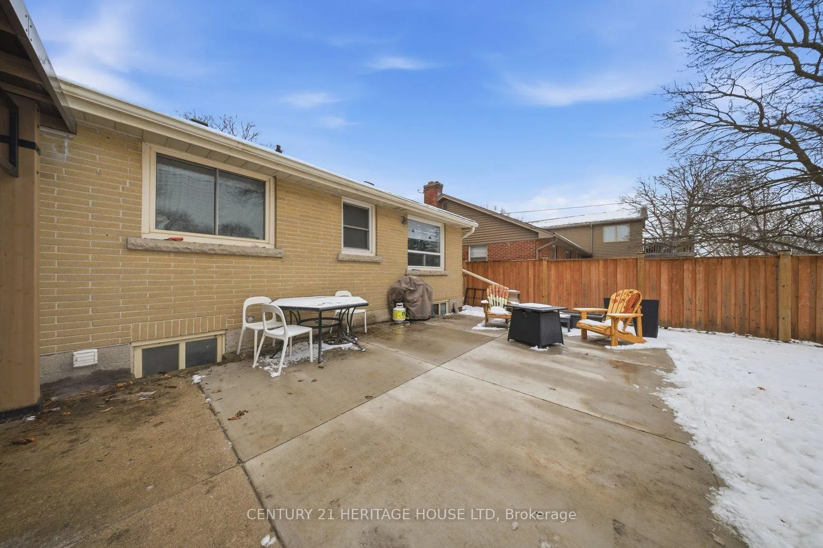 Photo 36 of 19 Hiram Road, Brant, Paris — HOMEH