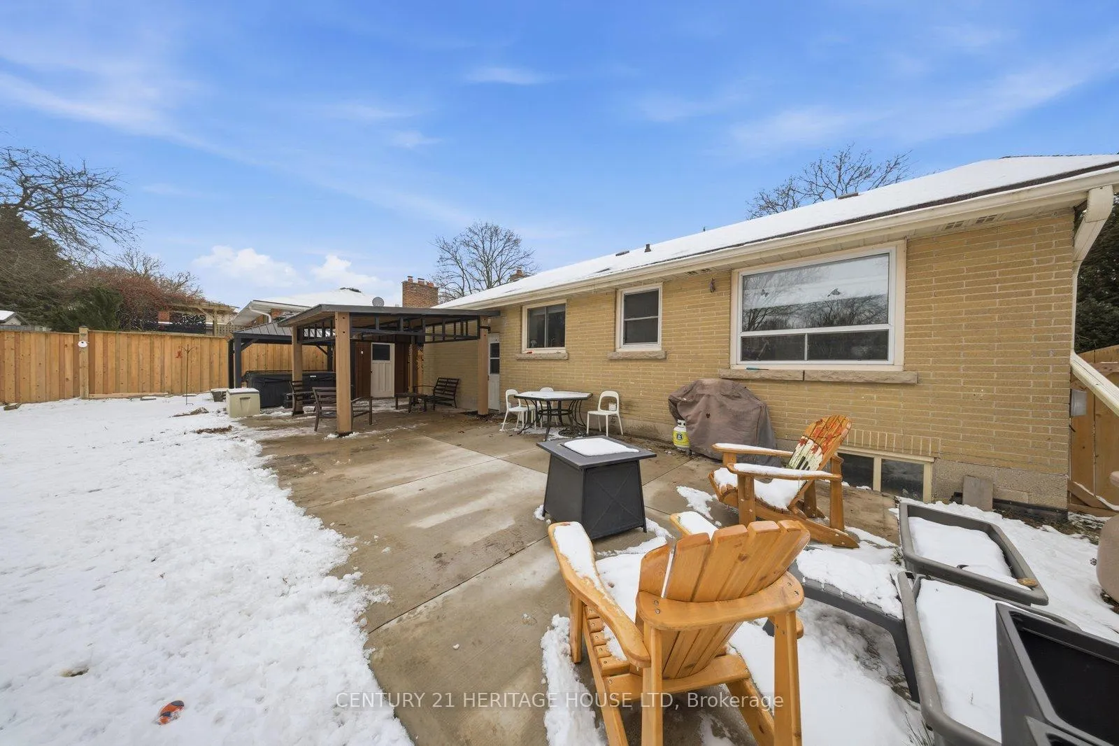 Photo 37 of 19 Hiram Road, Brant, Paris — HOMEH