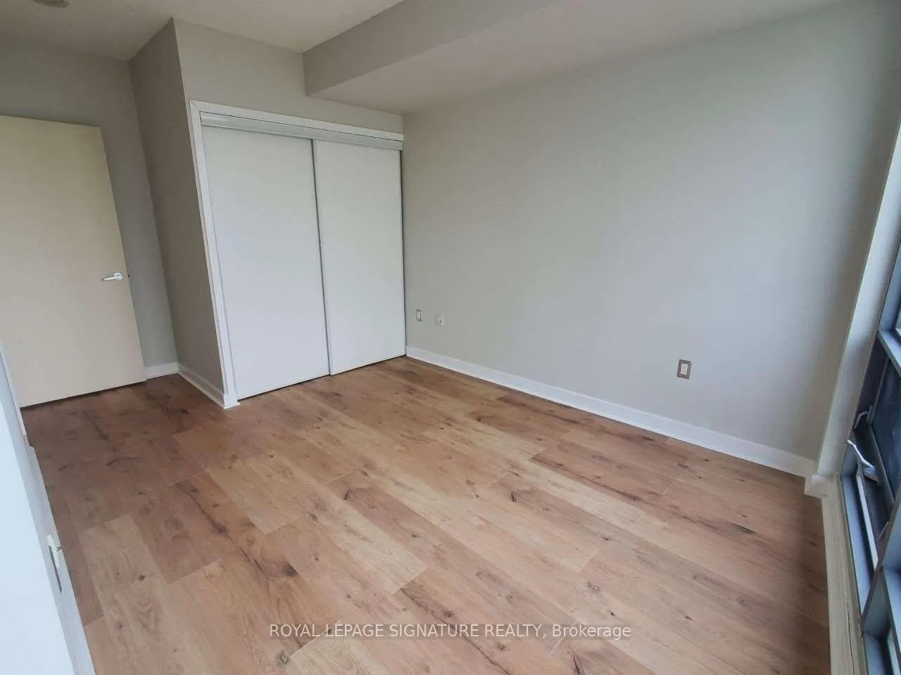 Photo 5 of Unit 2206, 5 Mariner Terrace, Toronto, Waterfront Communities — HOMEH