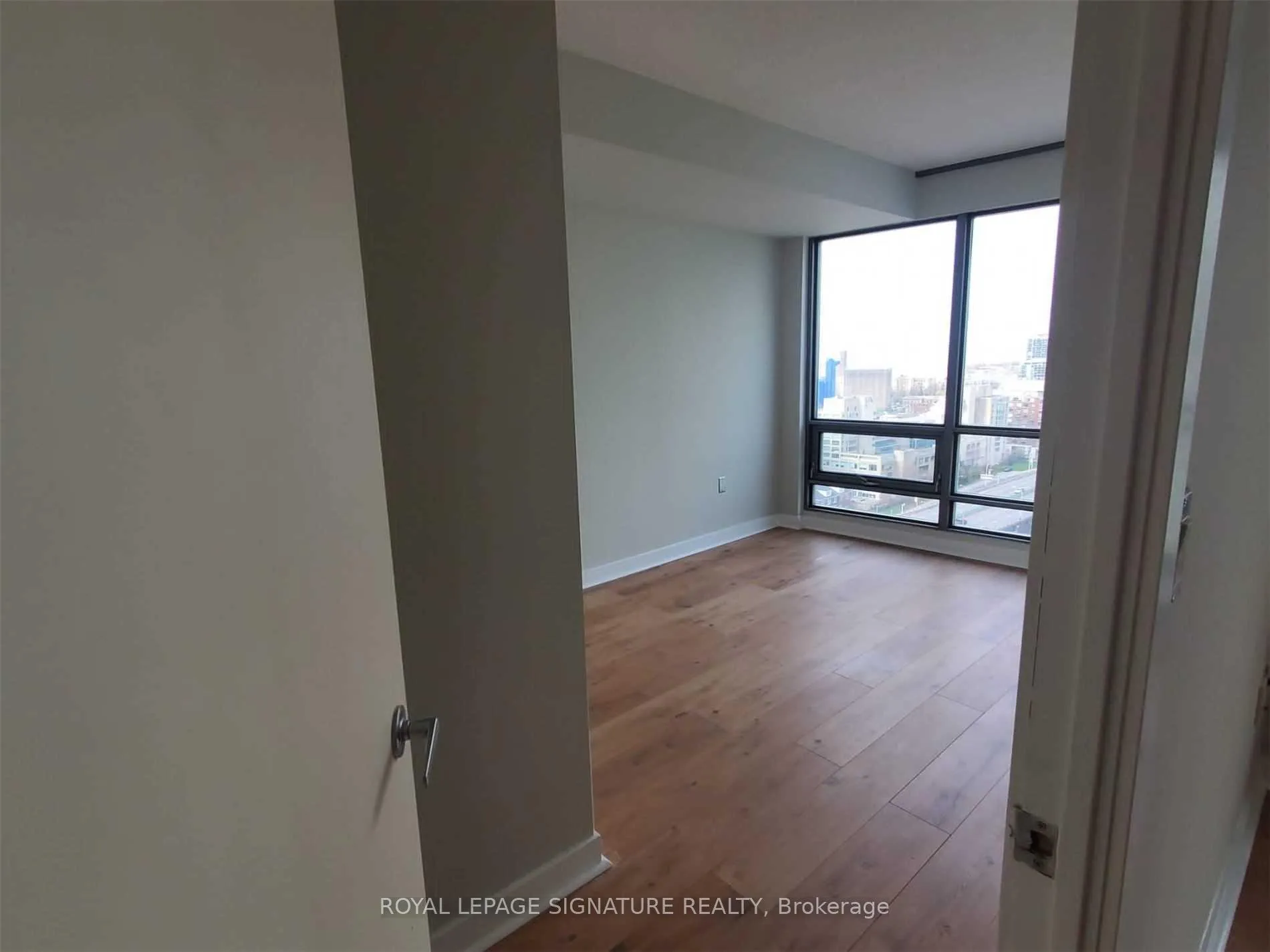 Photo 15 of Unit 2206, 5 Mariner Terrace, Toronto, Waterfront Communities — HOMEH