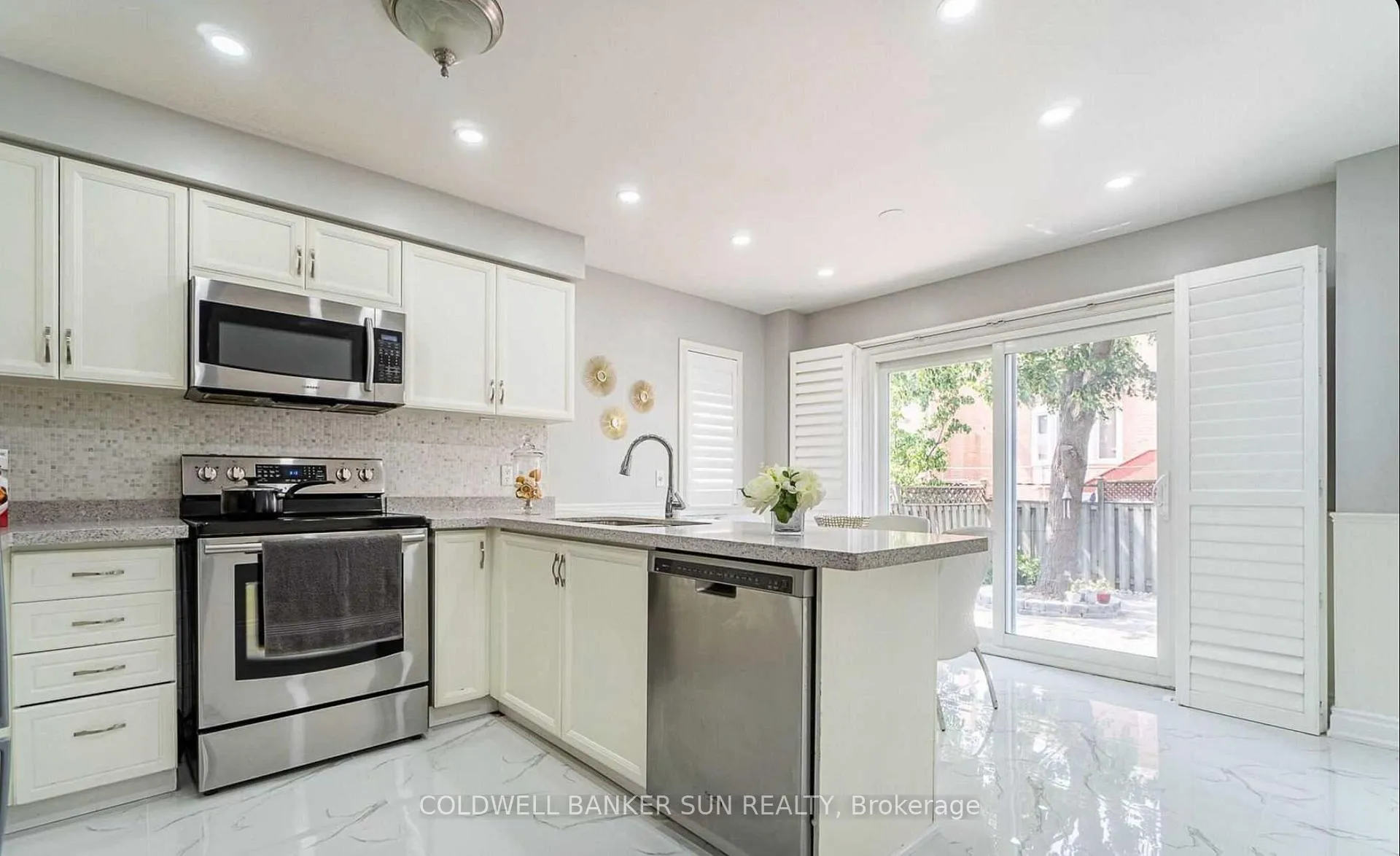Photo 12 of 3 Cheviot Crescent, Brampton, Heart Lake East — HOMEH