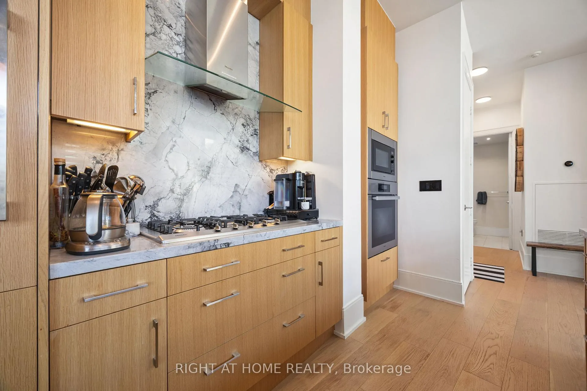 Photo 2 of Unit 1202, 39 Queens Quay E, Toronto, Waterfront Communities — HOMEH