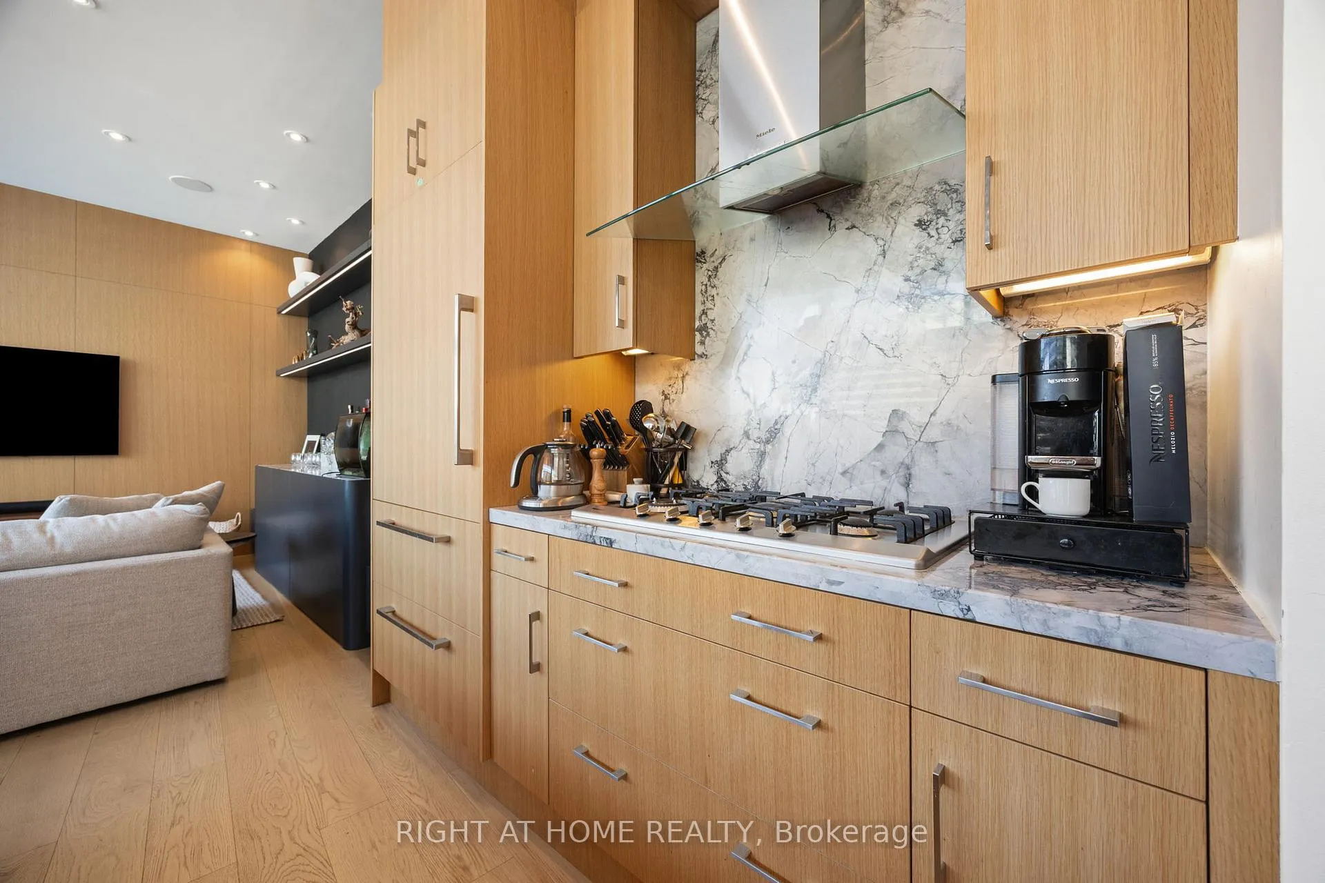 Photo 3 of Unit 1202, 39 Queens Quay E, Toronto, Waterfront Communities — HOMEH