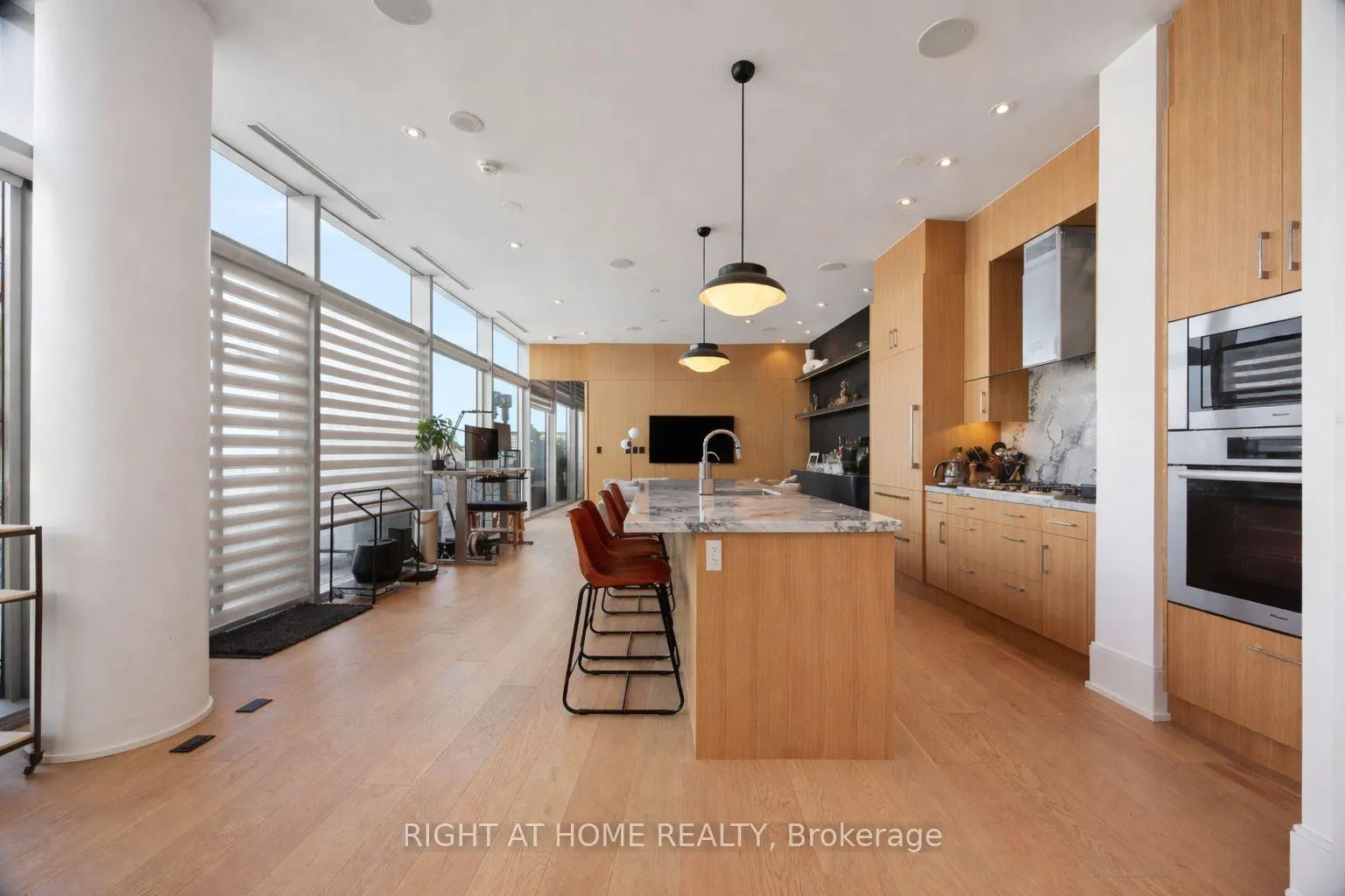 Photo 7 of Unit 1202, 39 Queens Quay E, Toronto, Waterfront Communities — HOMEH