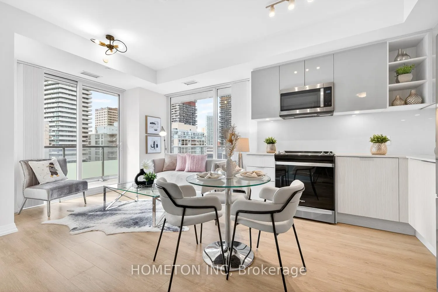 Front of Unit 1217, 50 Dunfield Avenue