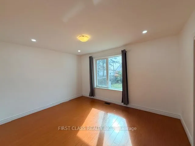 Photo 3 of Unit Main, 39 Lewiston Road, Scarborough, Dorset Park — HOMEH
