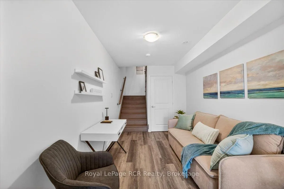 Photo 21 of 154 Elgin Street, Orillia — HOMEH